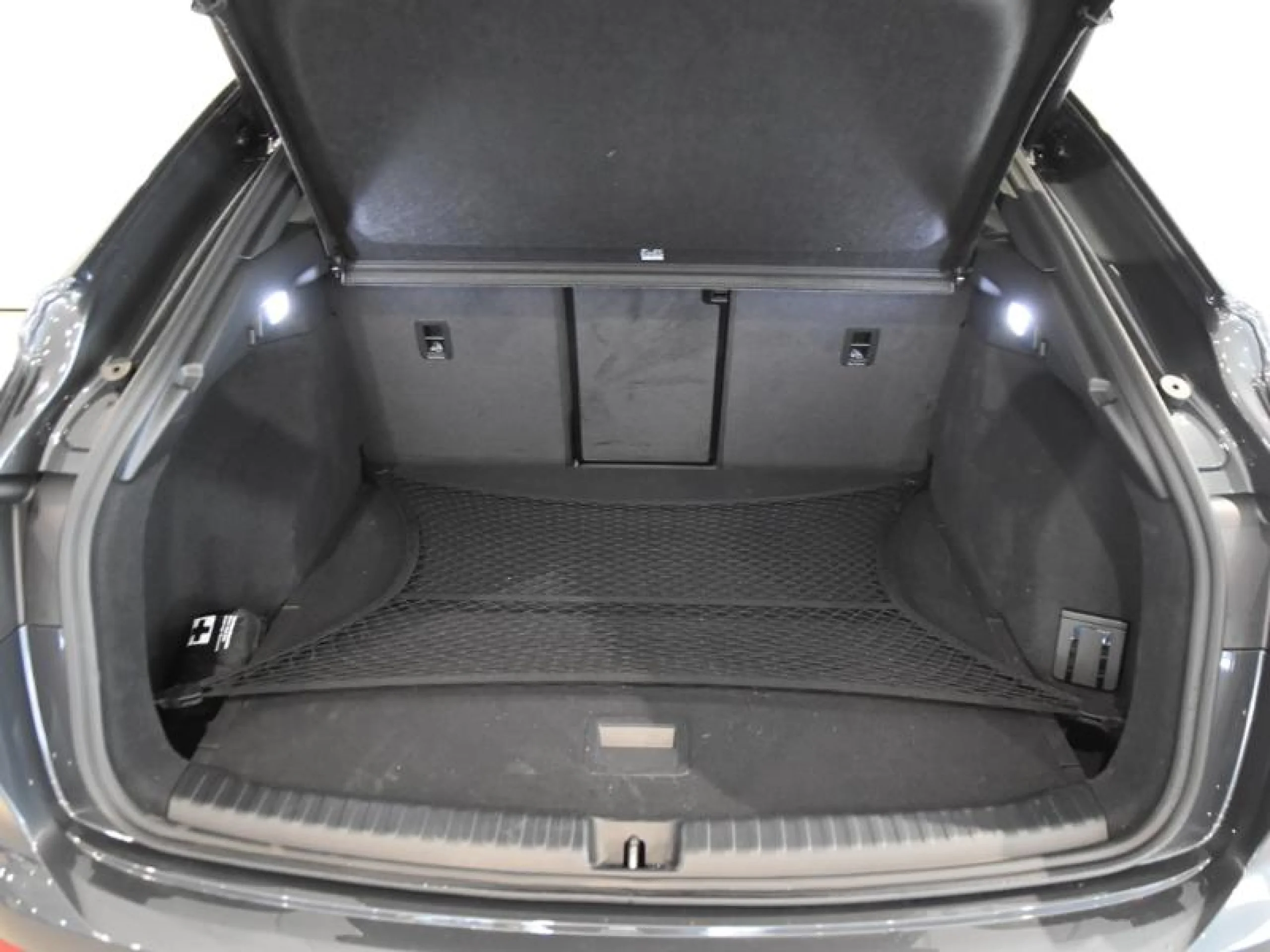 AUDI Q4 Q4 SPORTBACK LAUNCH EDITION E TRON PERFORMANCE  210,00 KW 77,0 KWH - Foto 7