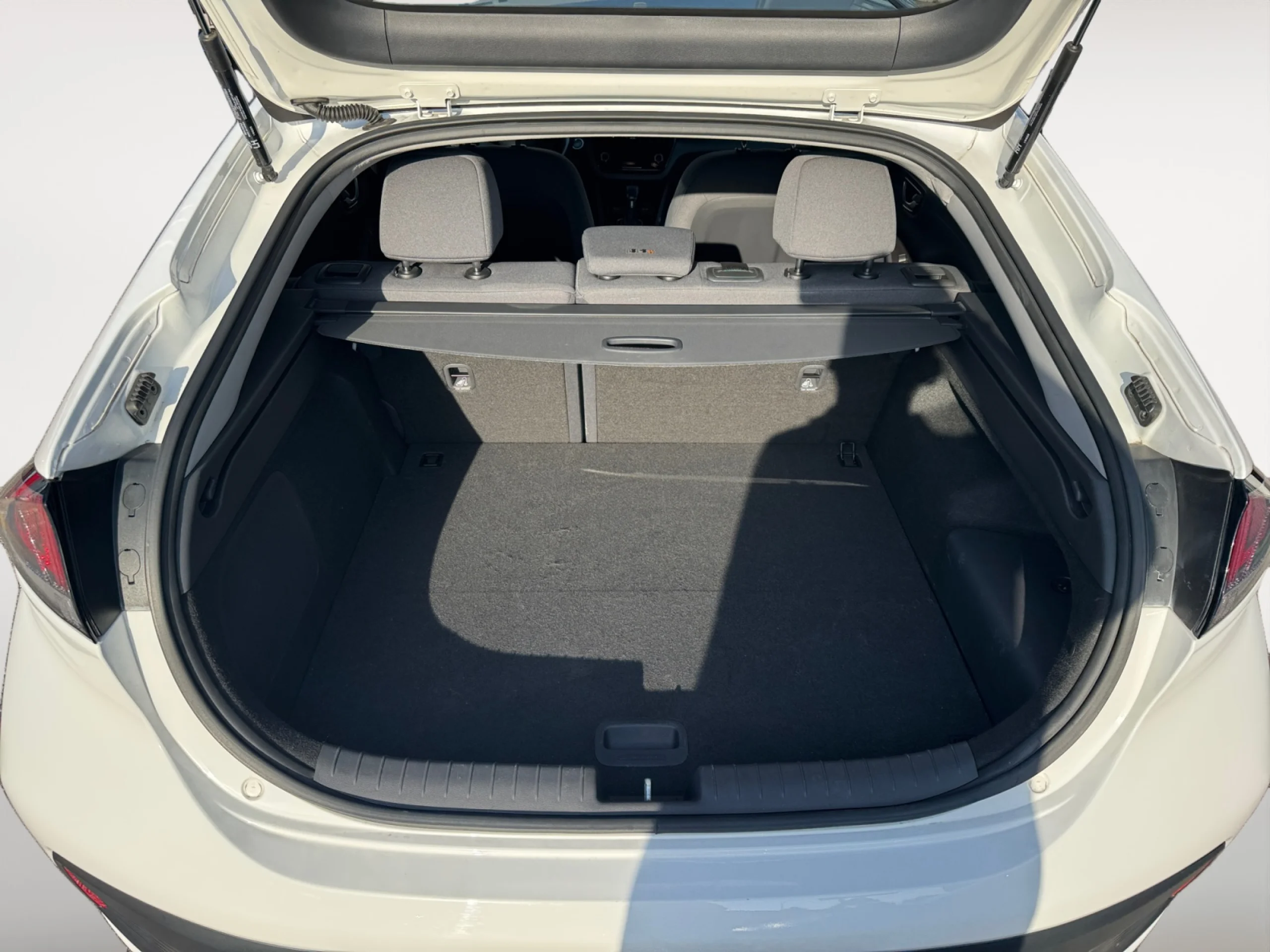 HYUNDAI IONIQ 1.6 GDI PHEV TECNO DCT - Foto 7
