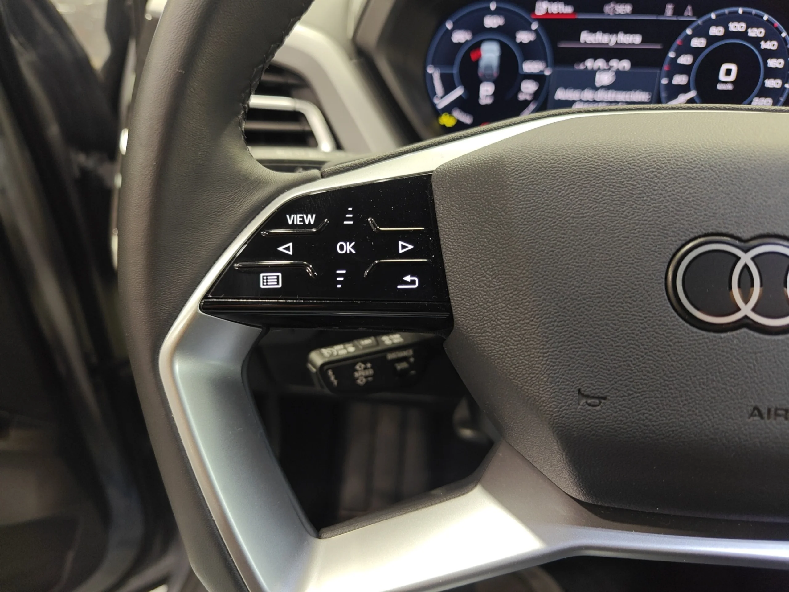 AUDI Q4 E TRON ADVANCED 40 E TRON 150KW 63KWH - Foto 11