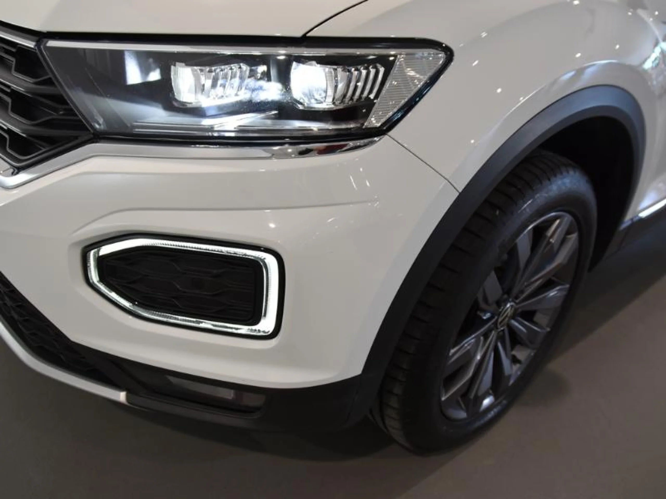 VOLKSWAGEN T ROC SPORT 1.5 TSI 110KW (150CV) DSG - Foto 18