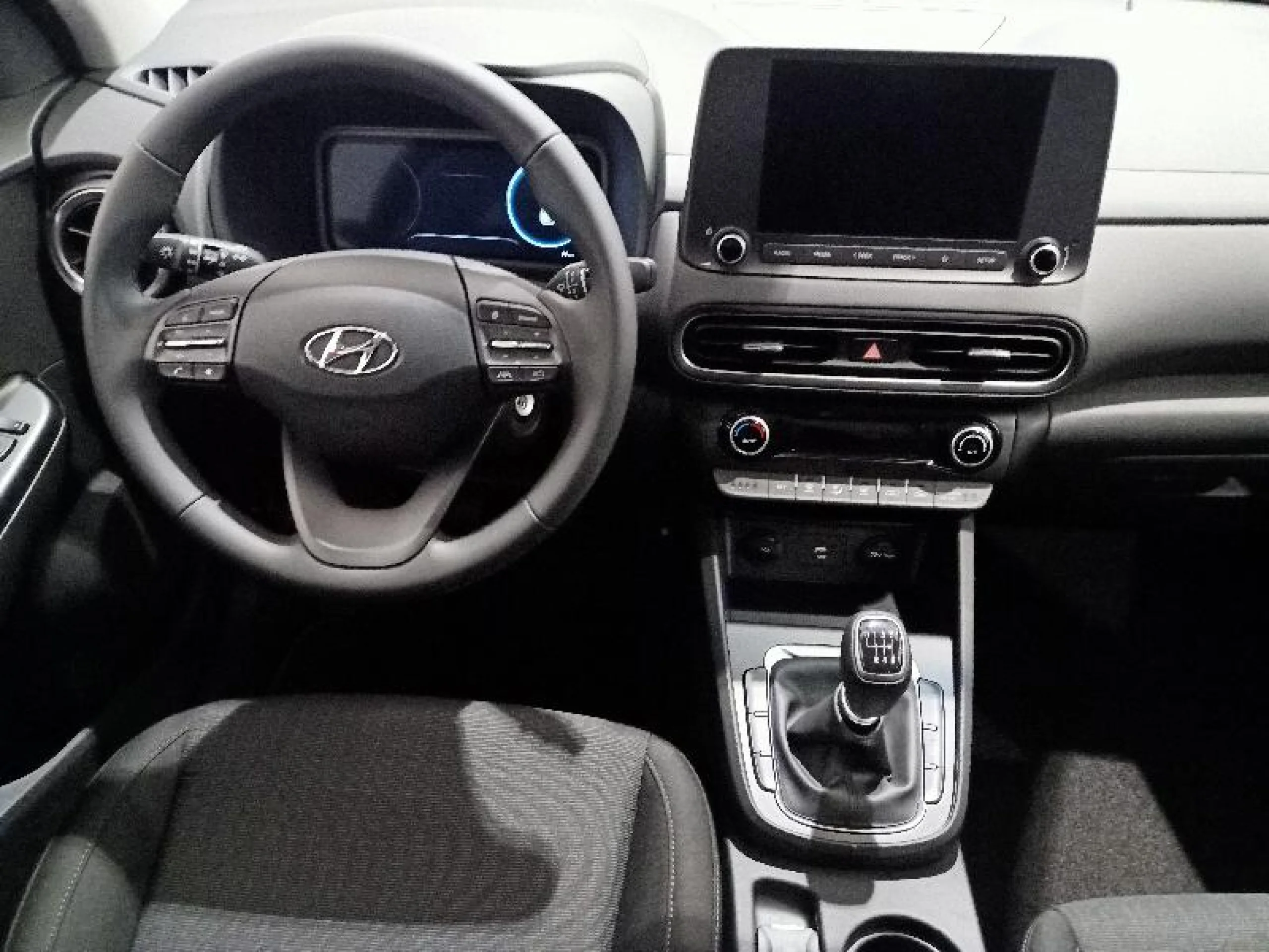 HYUNDAI KONA 1.0 TGDI MAXX 4X2 - Foto 18