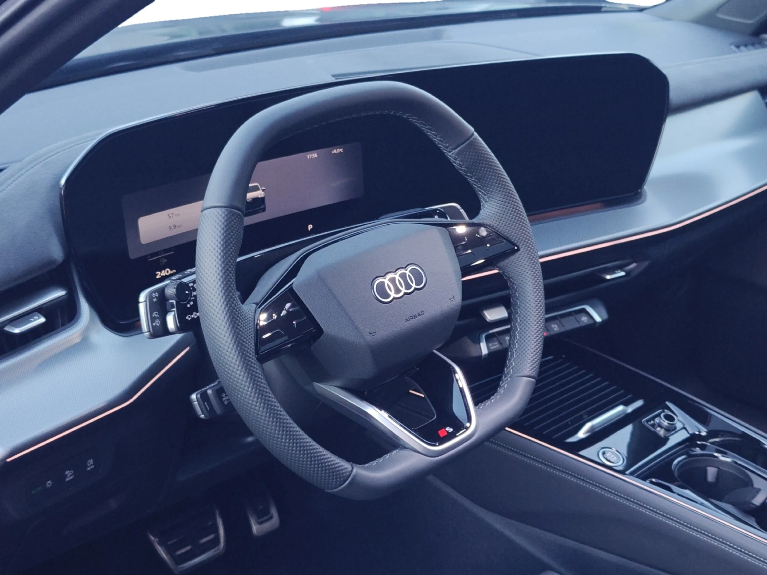 AUDI Q3 SPORTBACK BLACK LINE TFSI 110 KW S TRONIC - Foto 9