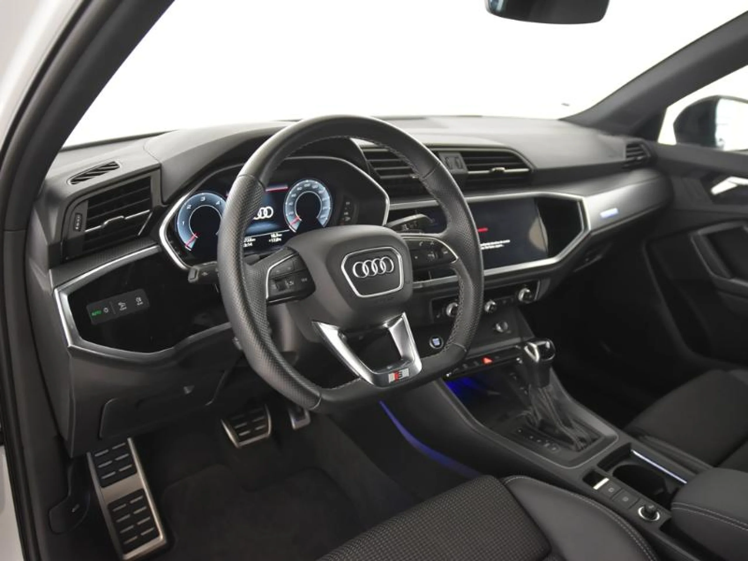 AUDI Q3 BLACK LINE 35 TDI 110KW (150CV) S TRONIC - Foto 10