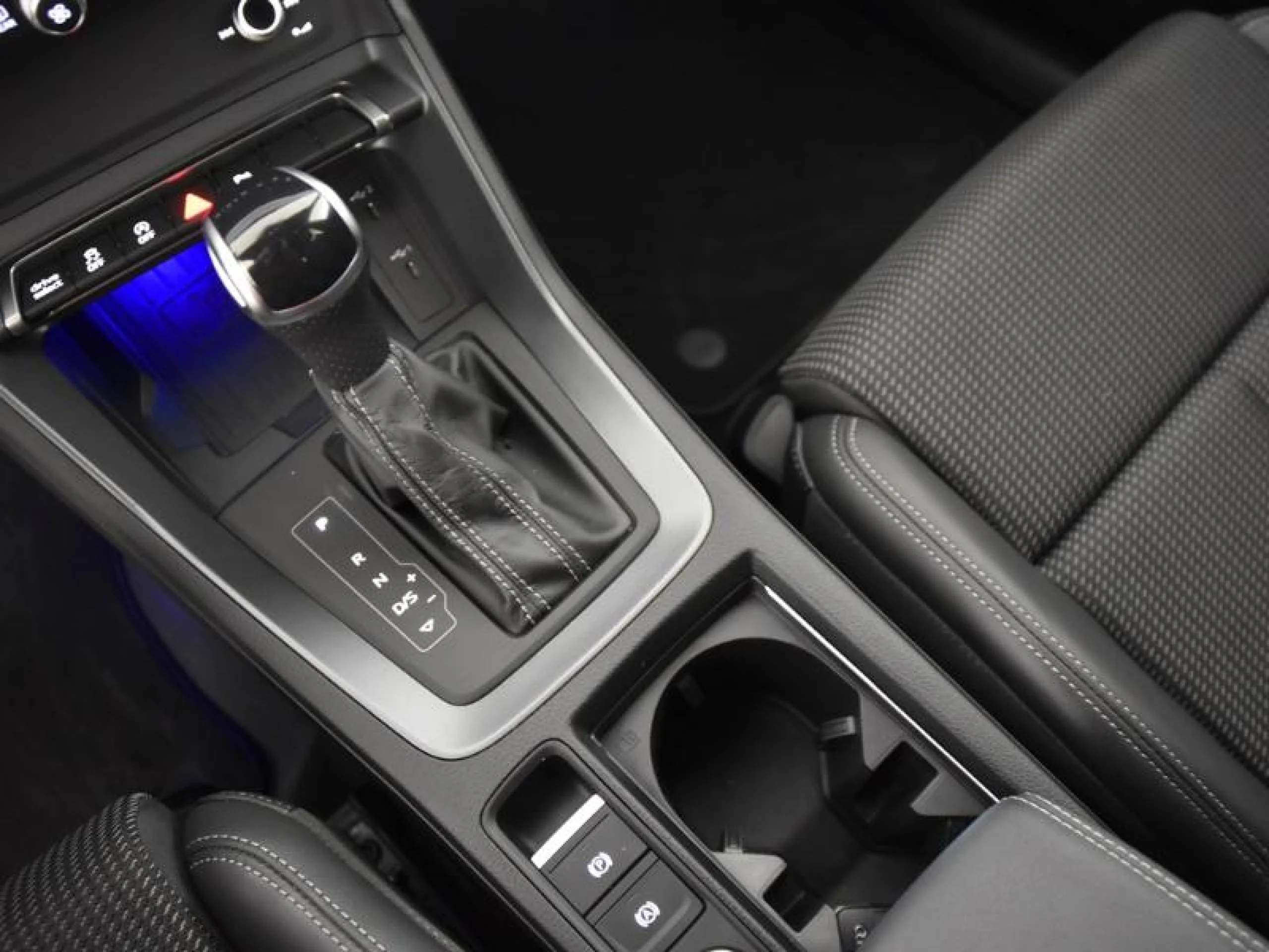 AUDI Q3 BLACK LINE 35 TDI 110KW (150CV) S TRONIC - Foto 11