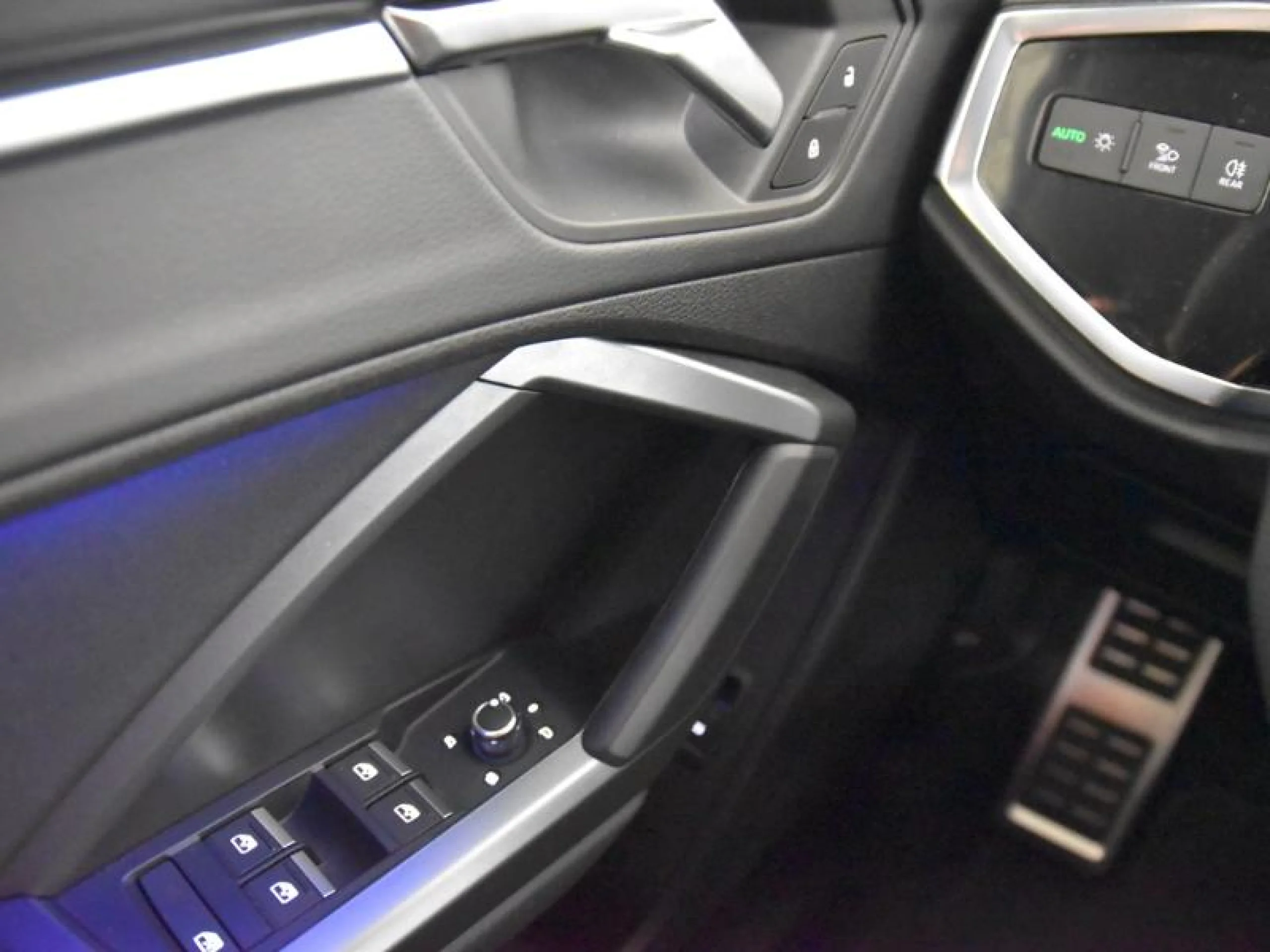 AUDI Q3 BLACK LINE 35 TDI 110KW (150CV) S TRONIC - Foto 21