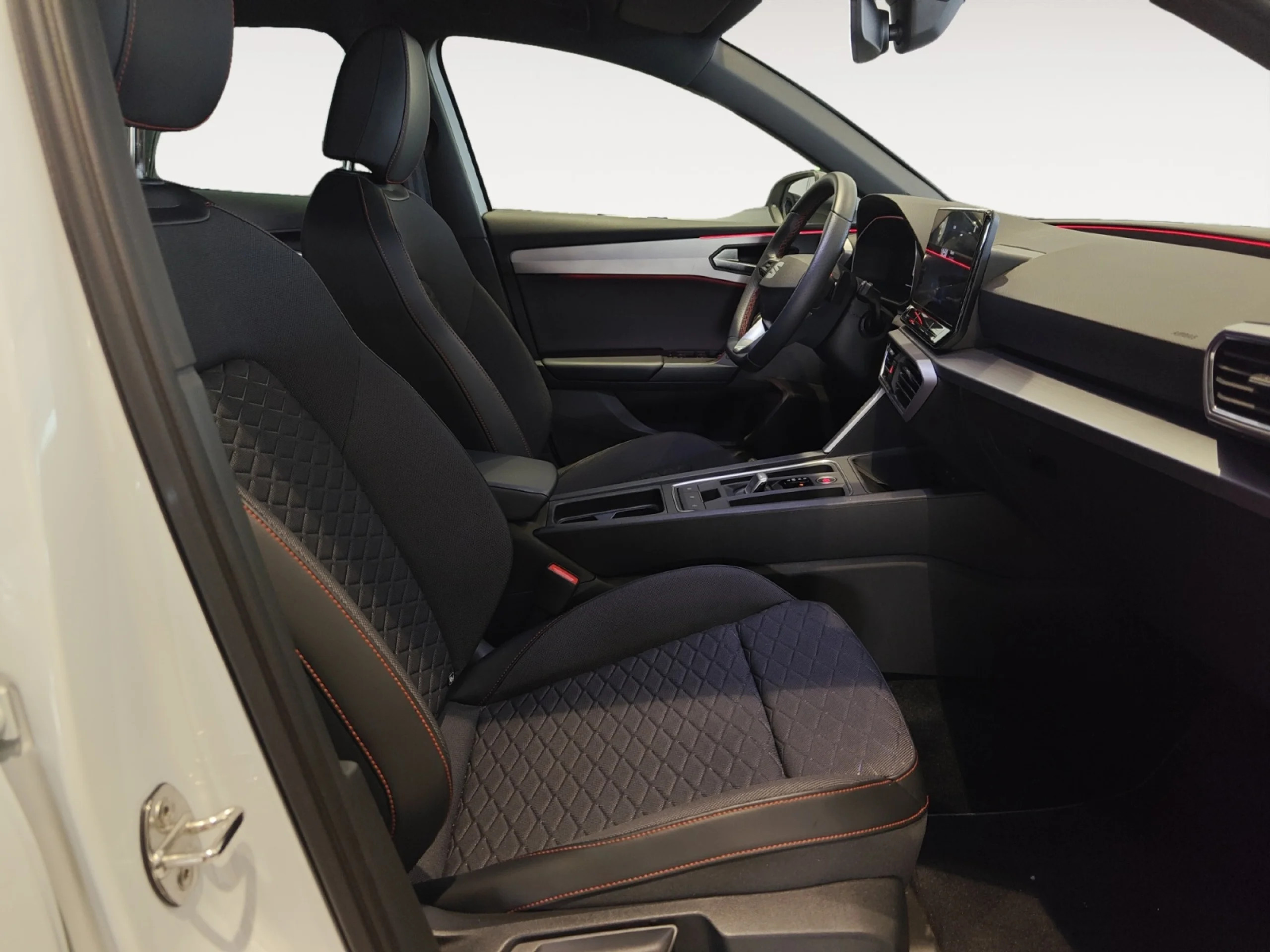 SEAT LEON NUEVO LEON 1.0 ETSI 81 KW (110 CV) DSG FR XL ECO - Foto 5