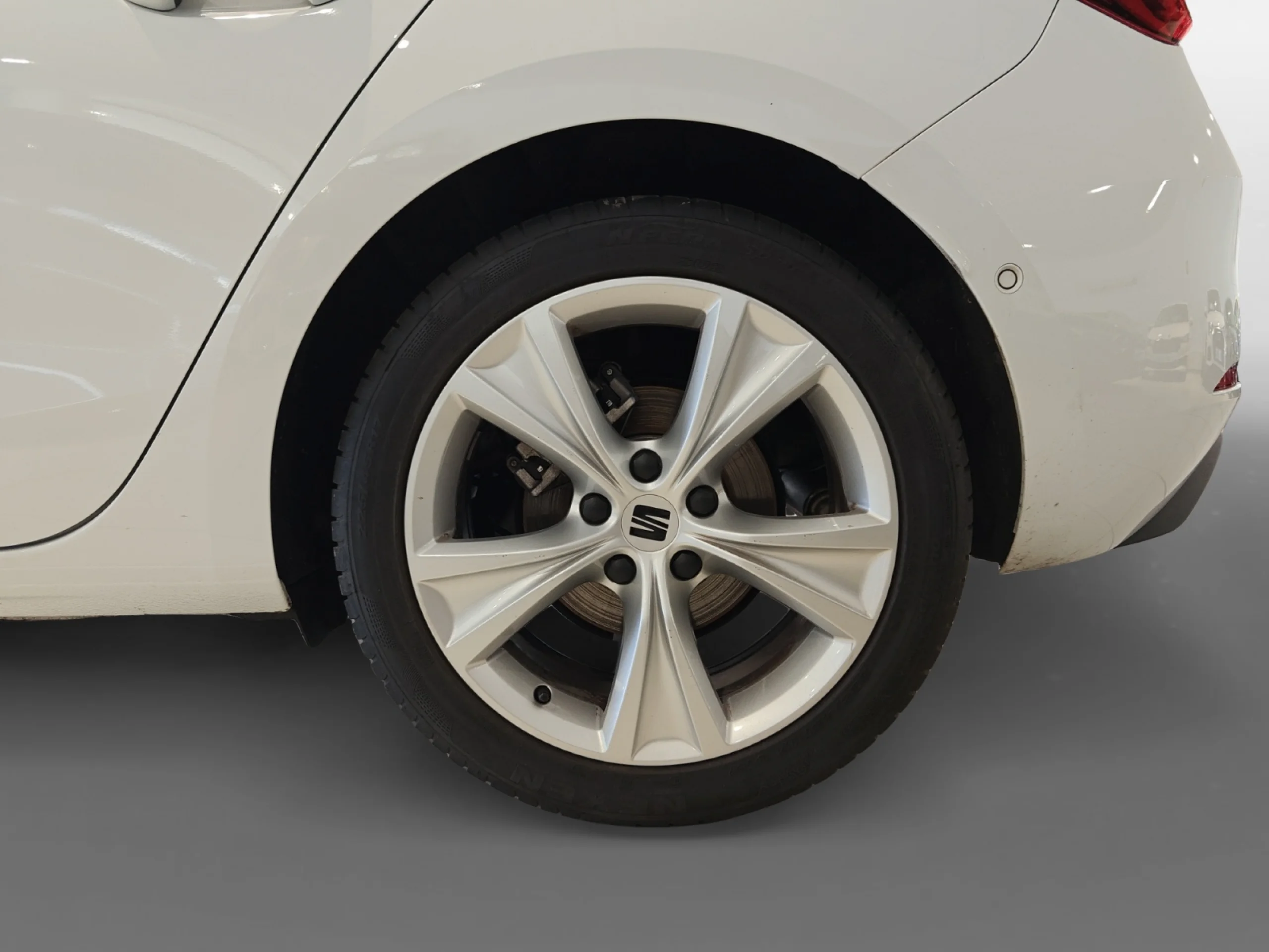 SEAT LEON NUEVO LEON 1.0 ETSI 81 KW (110 CV) DSG FR XL ECO - Foto 8