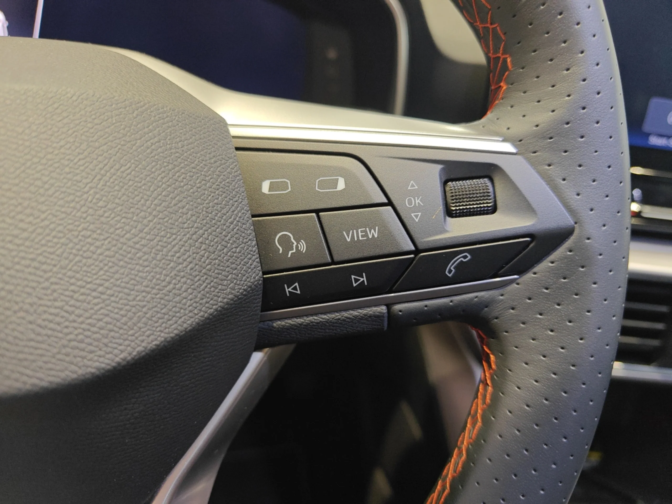 SEAT LEON NUEVO LEON 1.0 ETSI 81 KW (110 CV) DSG FR XL ECO - Foto 13