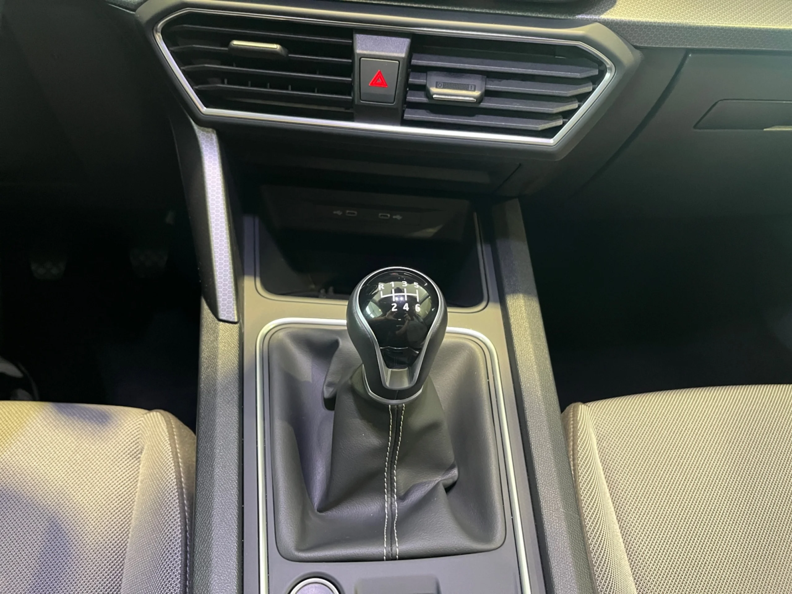 SEAT LEON 2.0 TDI 85KW STYLE XL - Foto 10