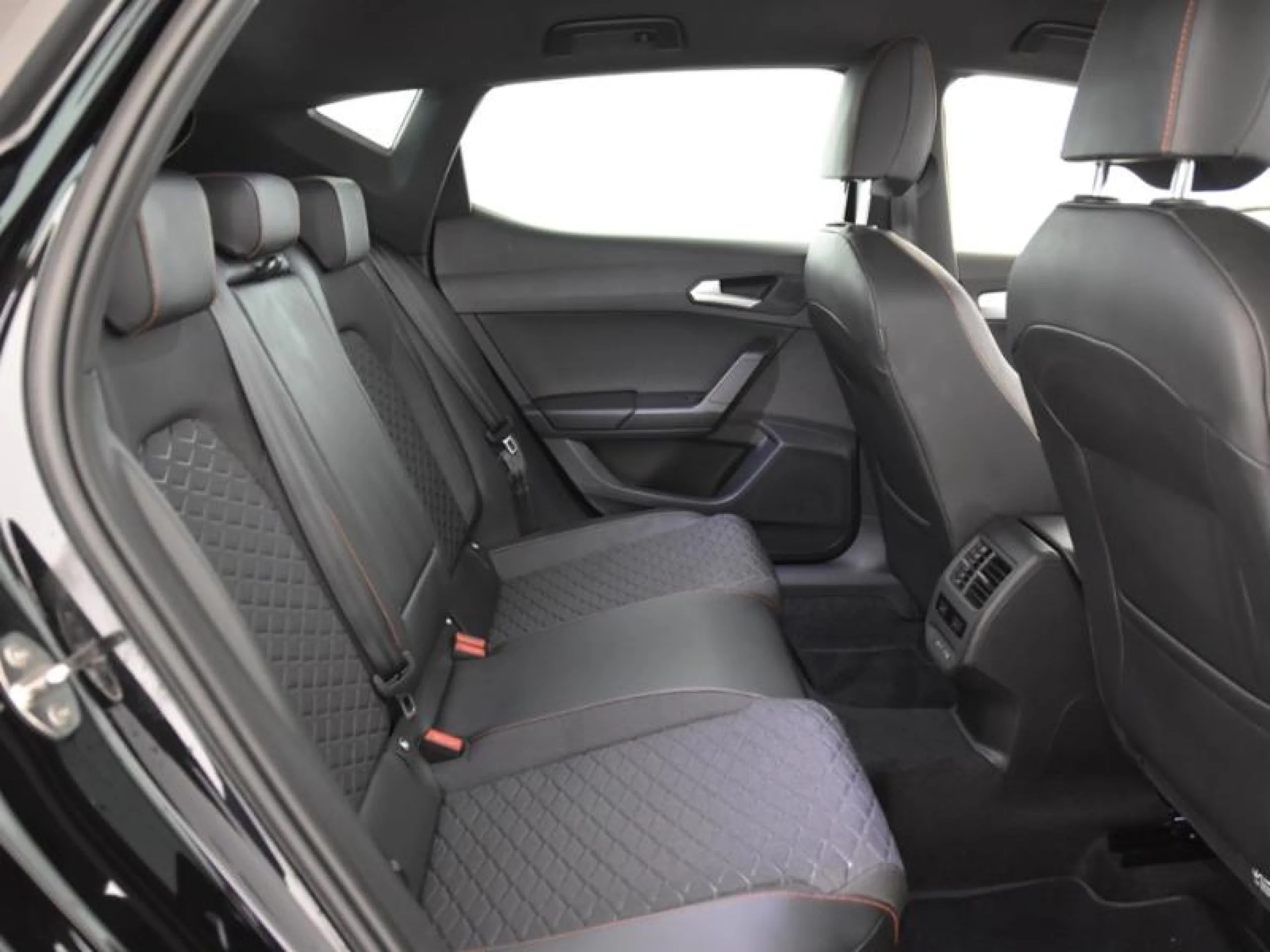 SEAT LEON 1.5 TSI 110KW (150CV) ST&SP FR - Foto 6