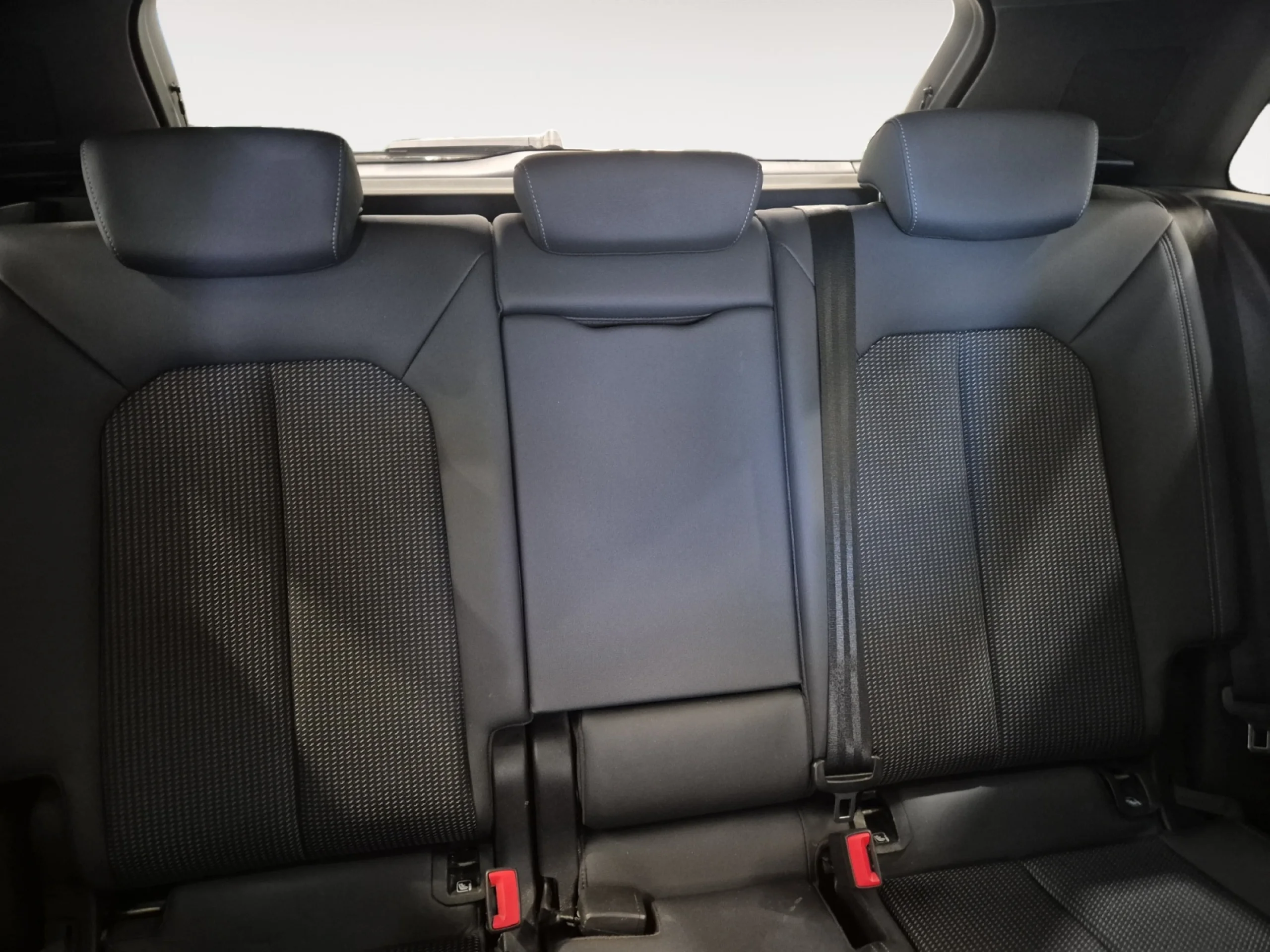 AUDI Q3 45 TFSI E 180KW S TRONIC BLACK LINE - Foto 6