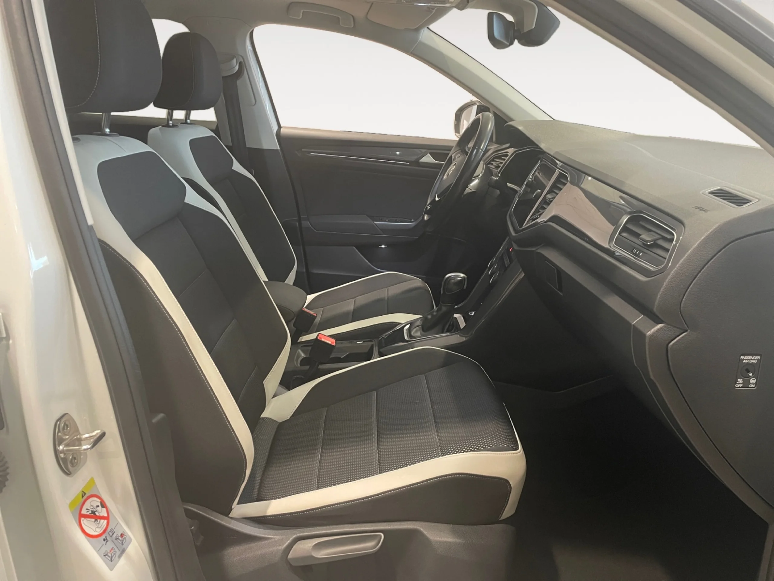 VOLKSWAGEN T ROC SPORT 1.5 TSI 110KW (150CV) DSG - Foto 5