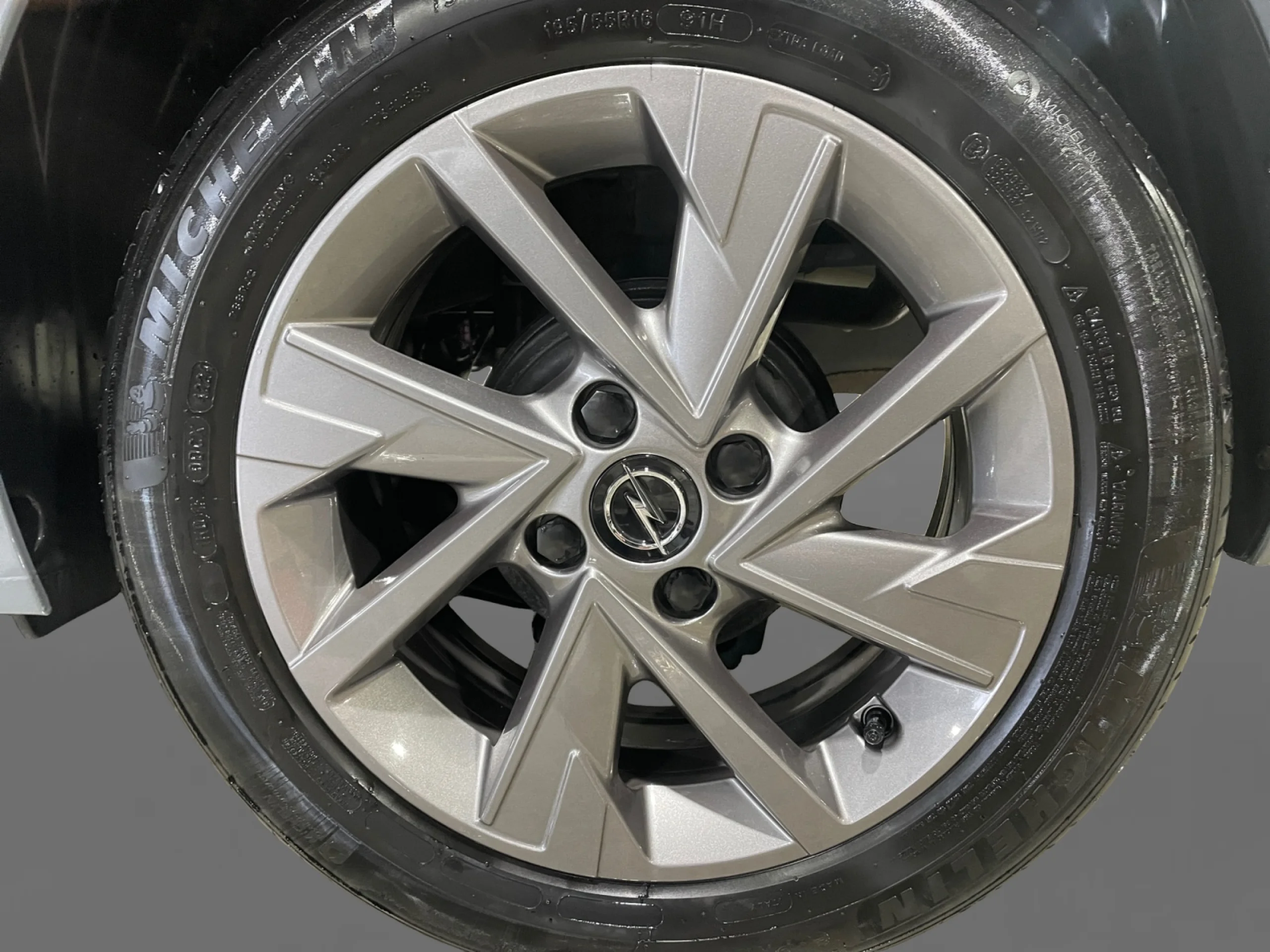 OPEL CORSA 1.2T XHL 74KW (100CV) EDITION - Foto 9