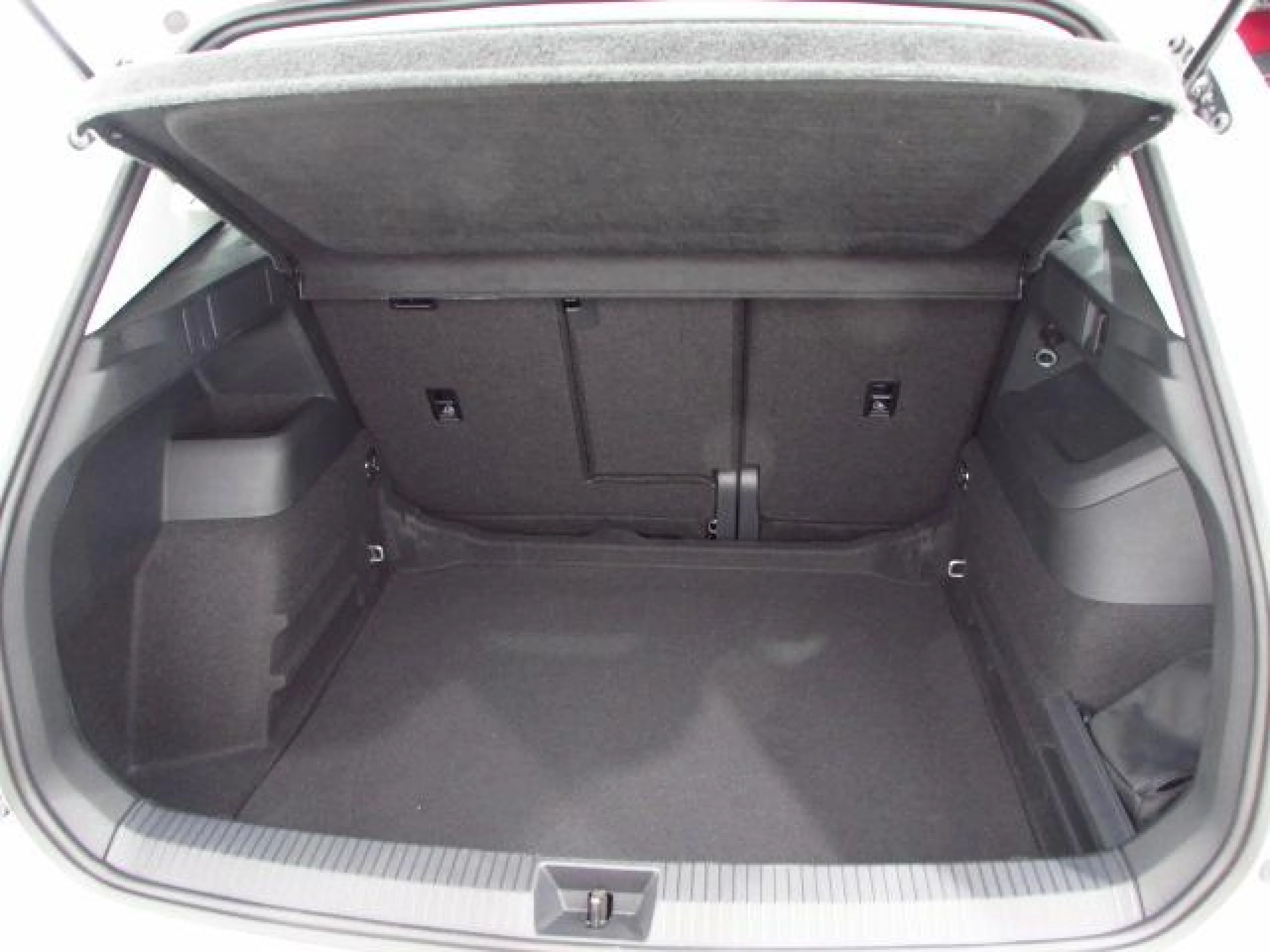 VOLKSWAGEN TIGUAN TIGUAN 1.5 ETSI 96 KW (130 CV)  AUTOM TICO DSG 7 VEL. - Foto 7