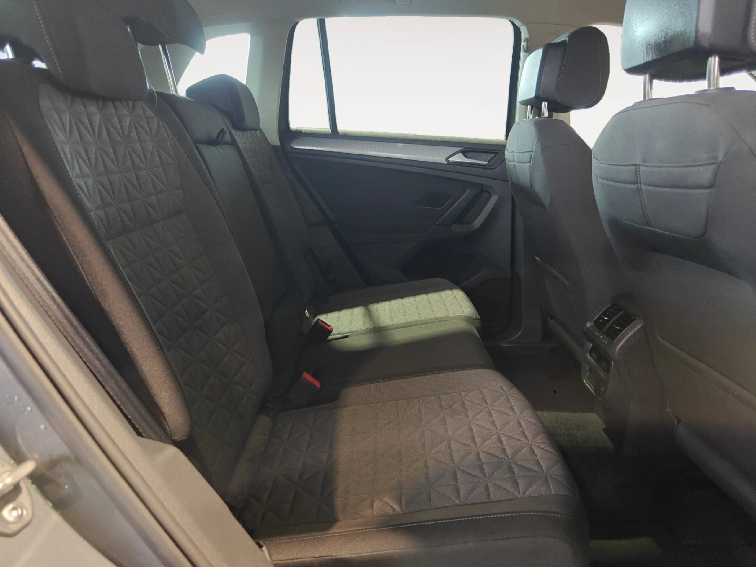 VOLKSWAGEN TIGUAN LIFE 2.0 TDI 110KW (150CV) DSG - Foto 6