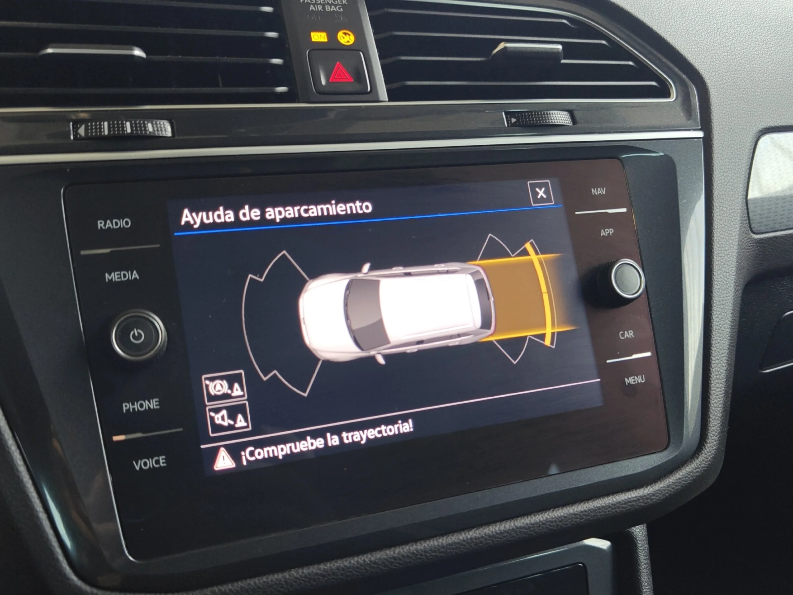 VOLKSWAGEN TIGUAN LIFE 2.0 TDI 110KW (150CV) DSG - Foto 16