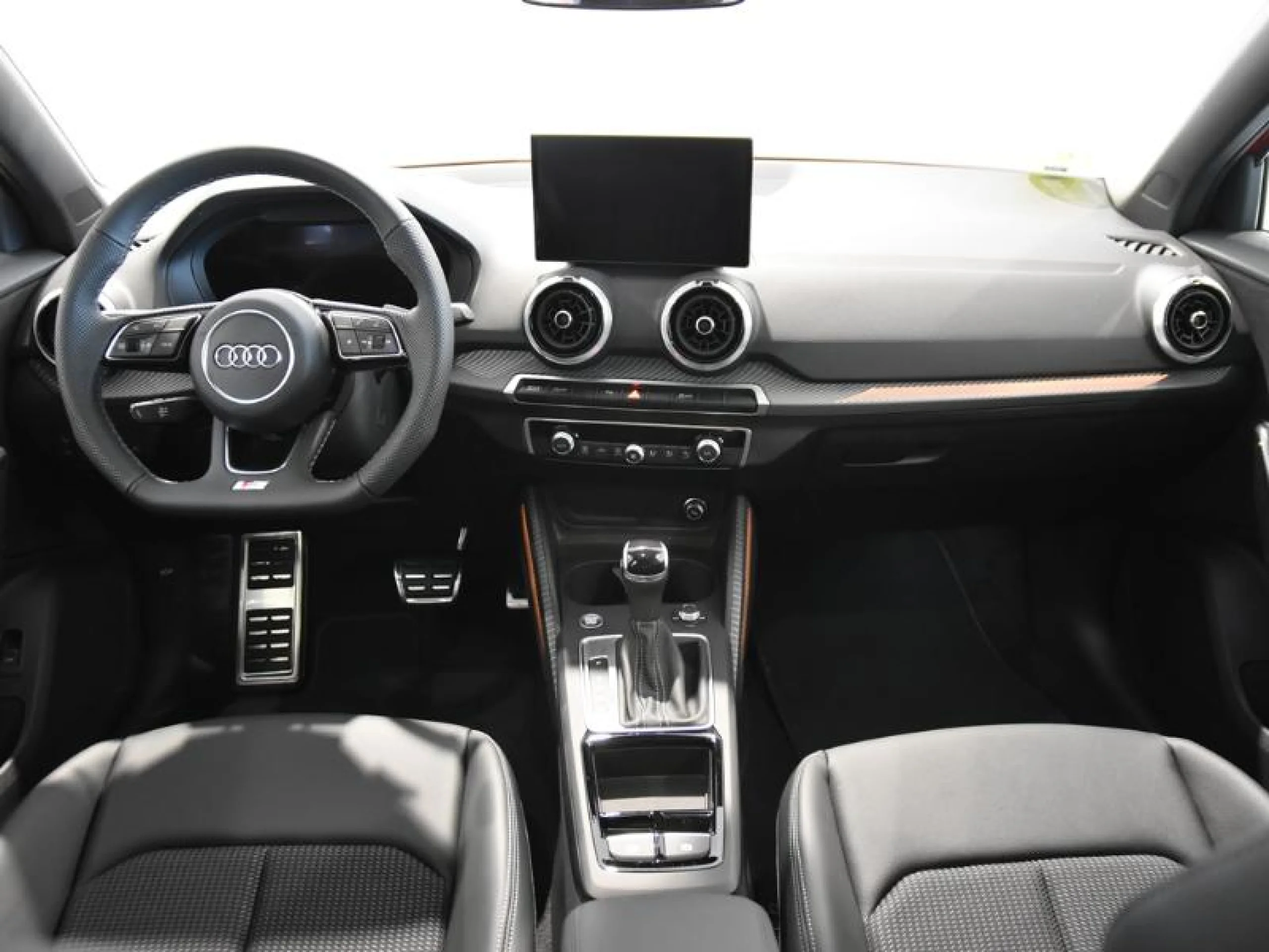 AUDI Q2 ADRENALIN BLACK ED 35 TFSI 110KW (150CV) - Foto 4