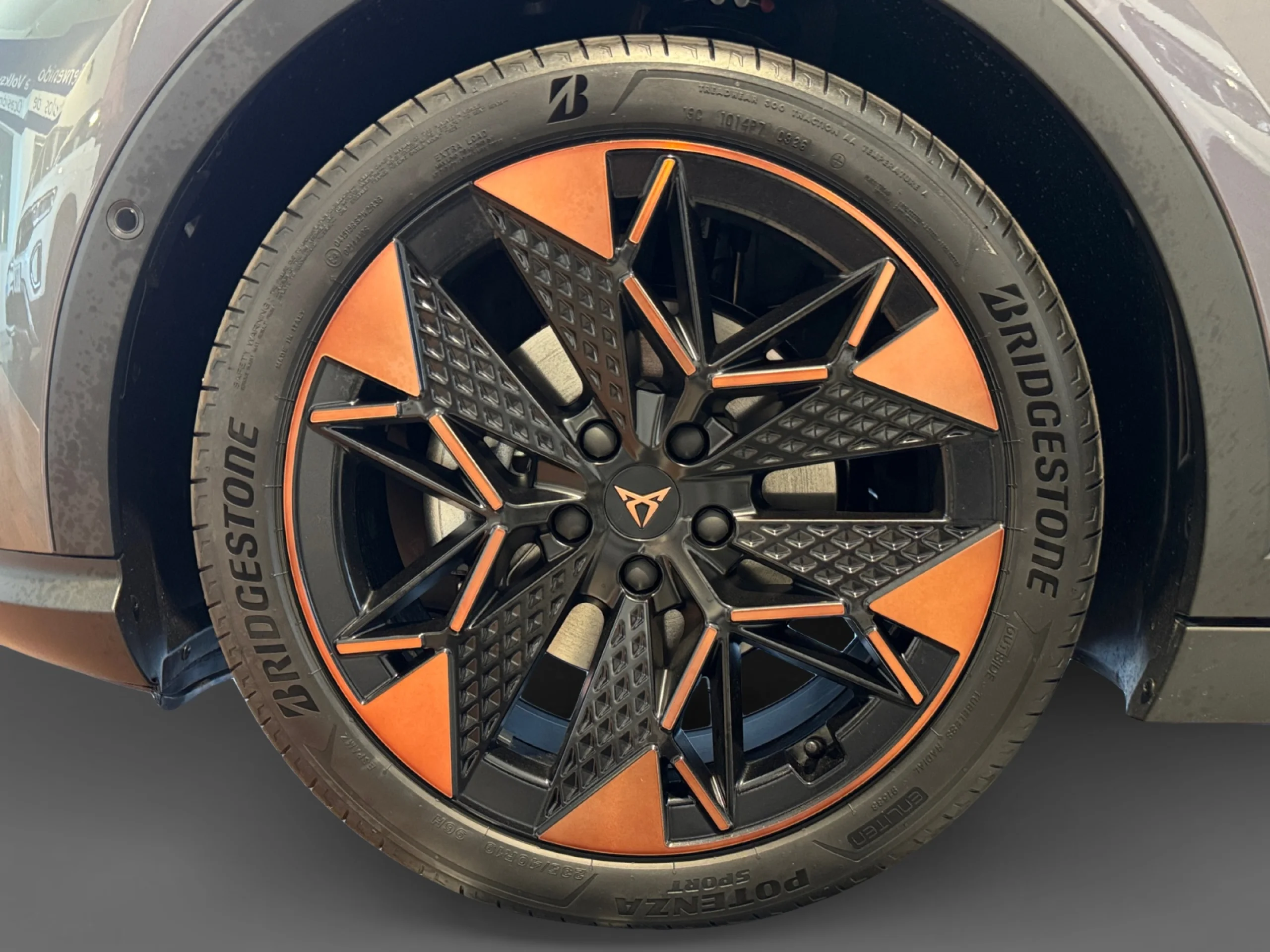 CUPRA RAVAL RAVAL ENDURANCE 51,5 KWH / 155KW 155 KW (211 CV) 51,5 KWH DYNAMIC PLUS LAUNCH EDITION - Foto 9