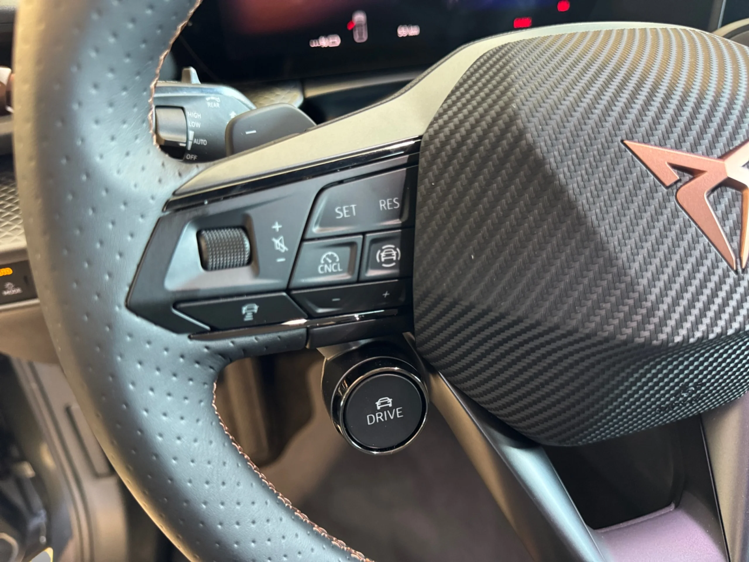 CUPRA RAVAL RAVAL ENDURANCE 51,5 KWH / 155KW 155 KW (211 CV) 51,5 KWH DYNAMIC PLUS LAUNCH EDITION - Foto 11