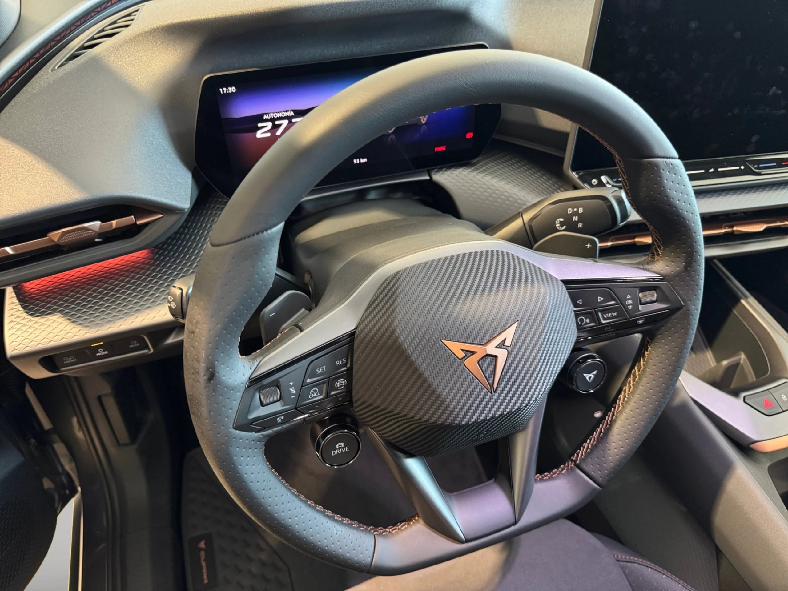 CUPRA RAVAL RAVAL ENDURANCE 51,5 KWH / 155KW 155 KW (211 CV) 51,5 KWH DYNAMIC PLUS LAUNCH EDITION - Foto 13