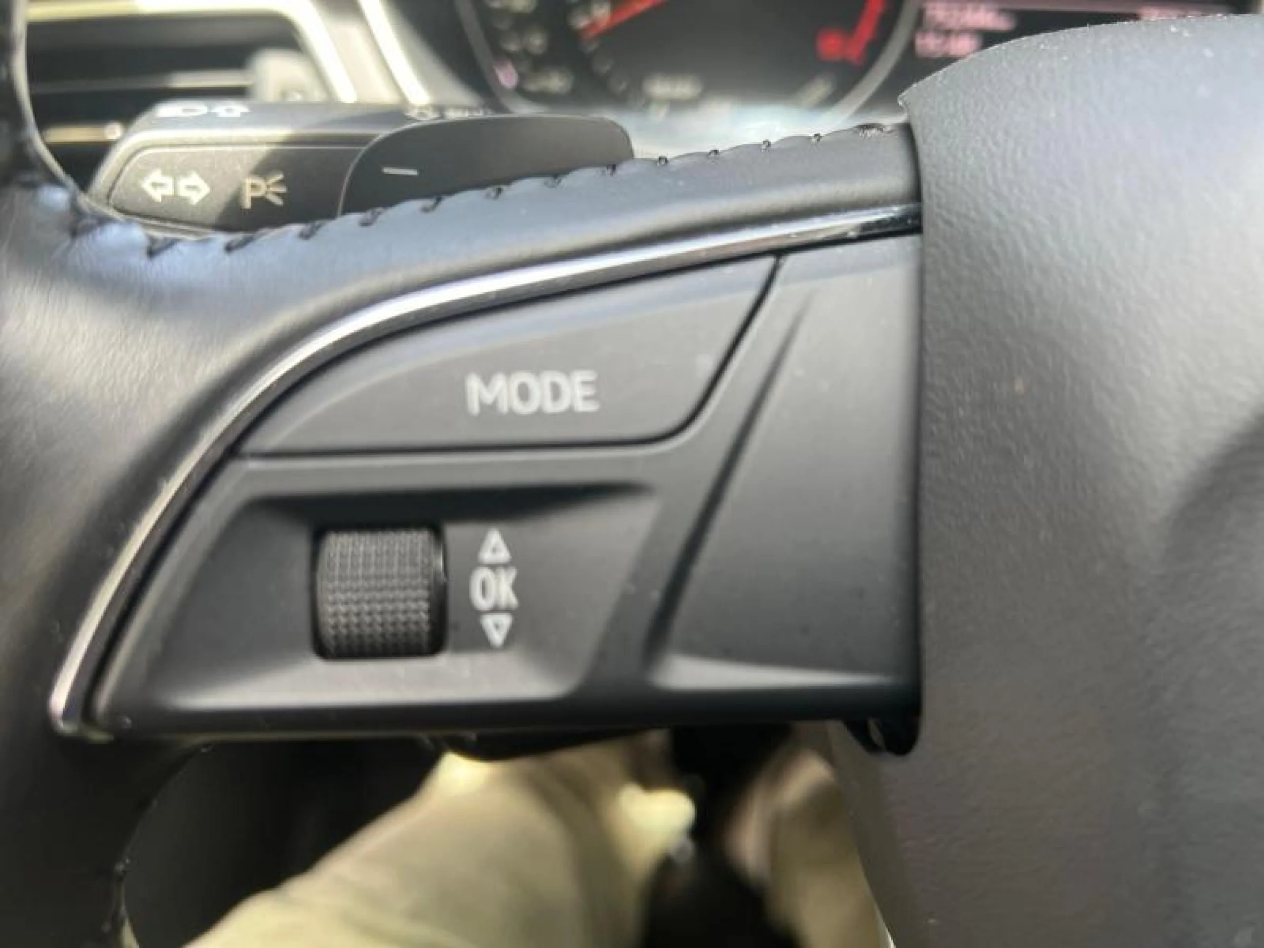 AUDI A4 2.0 TDI 150CV S TRONIC - Foto 12