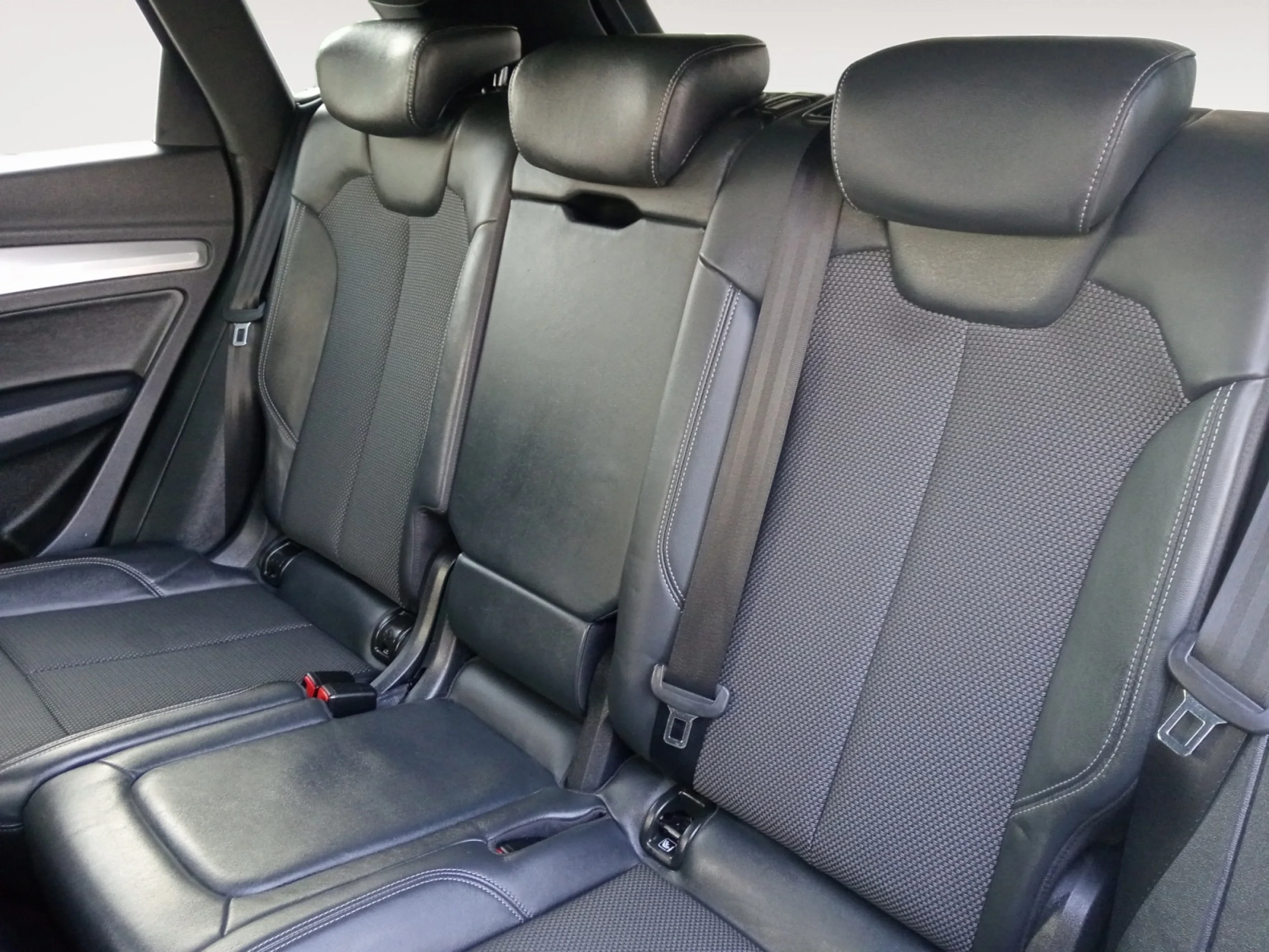 AUDI Q5 S LINE 40 TDI 140KW QUATTRO S TRONIC - Foto 6