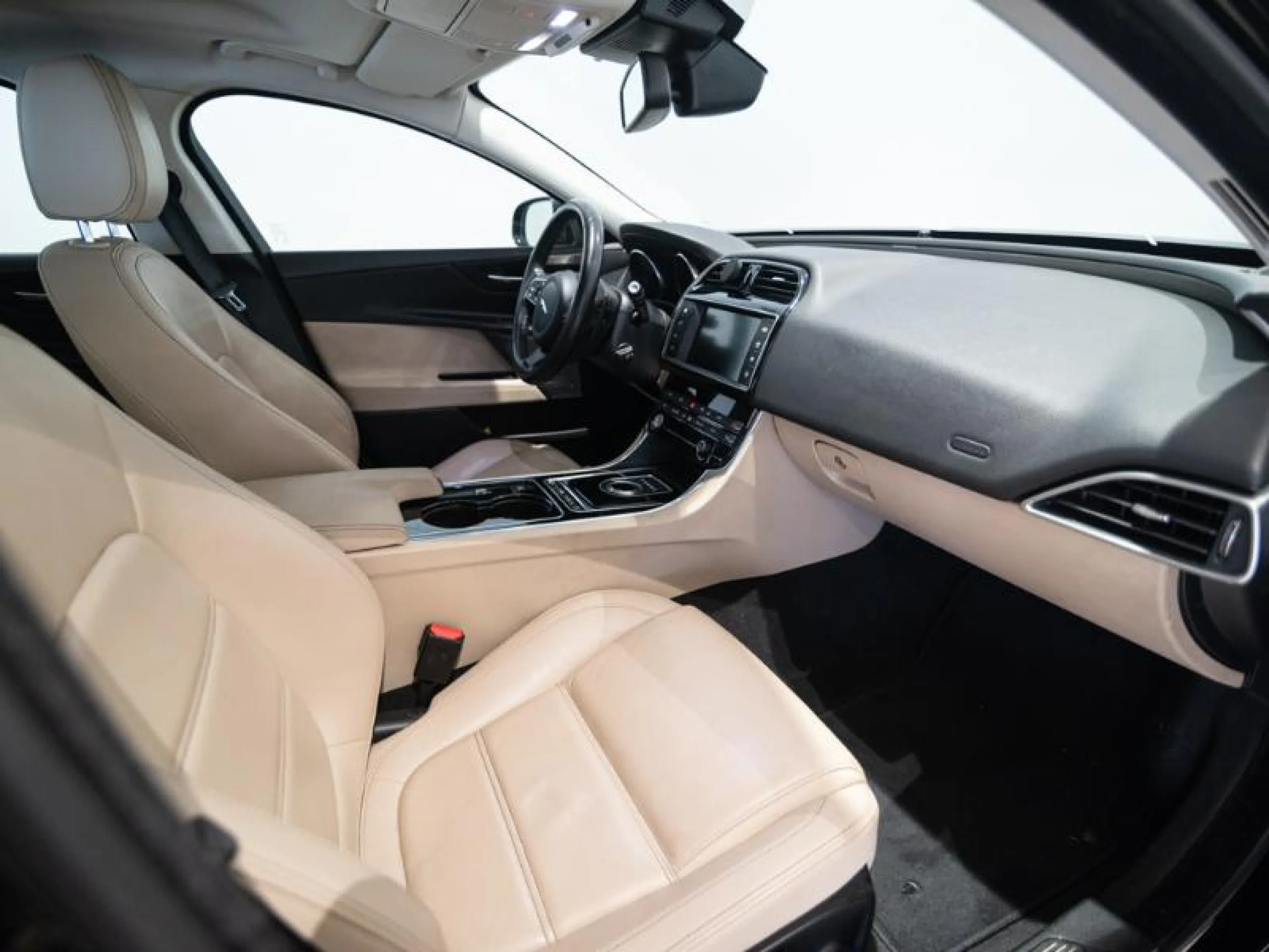 JAGUAR XE 2.0 AJ200D DIESEL AUTO RWD XE PRESTIGE - Foto 10