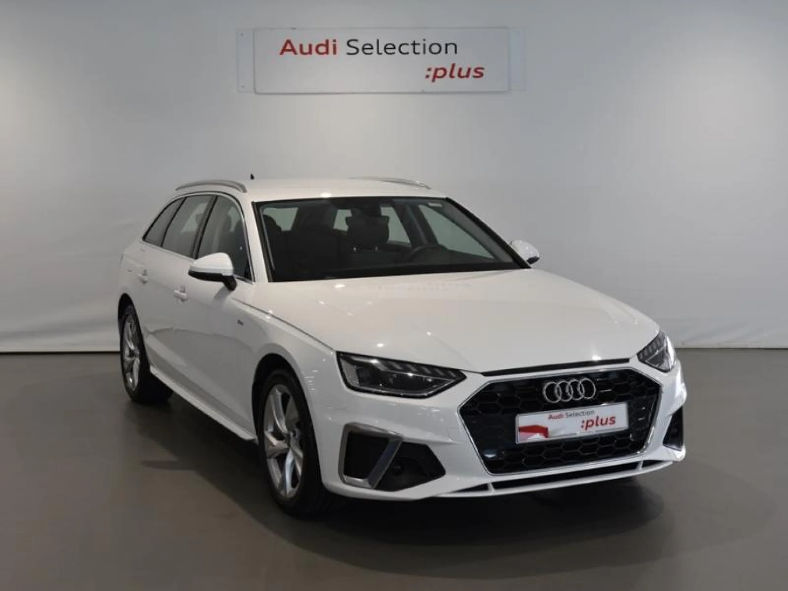 AUDI A4 AVANT BLACK LINE 35 TDI 120KW S TRONIC - Foto 1