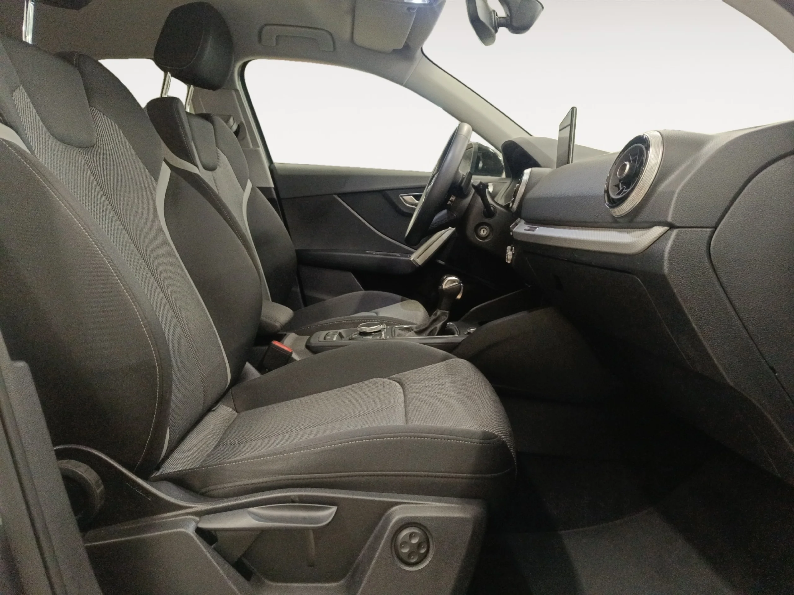 AUDI Q2 BLACK LINE 30 TDI 85KW (116CV) S TRONIC - Foto 5