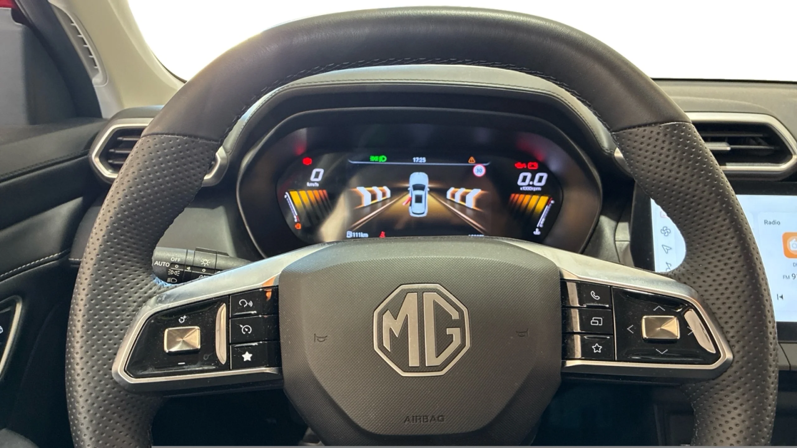 MG Zs 1.5 COMFORT - Foto 14