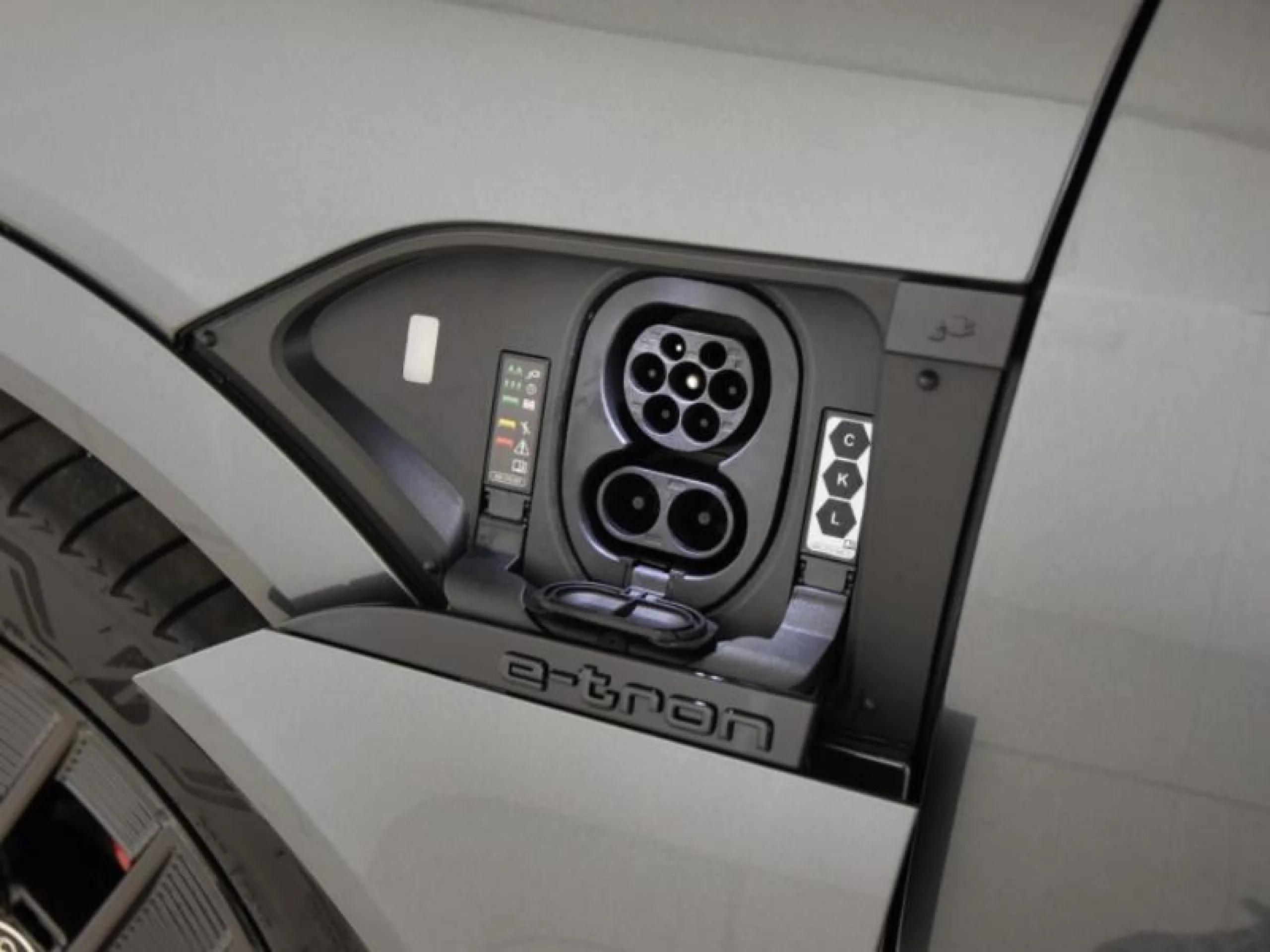 AUDI E TRON SPORTBACK BLACK LINE 55 QUATTRO - Foto 30