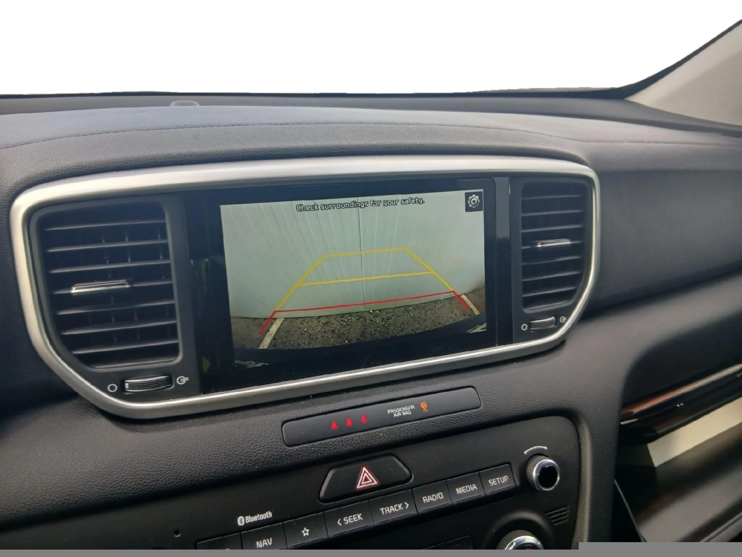 KIA SPORTAGE 1.6 MHEV DRIVE 100KW (136CV) 4X2 - Foto 8