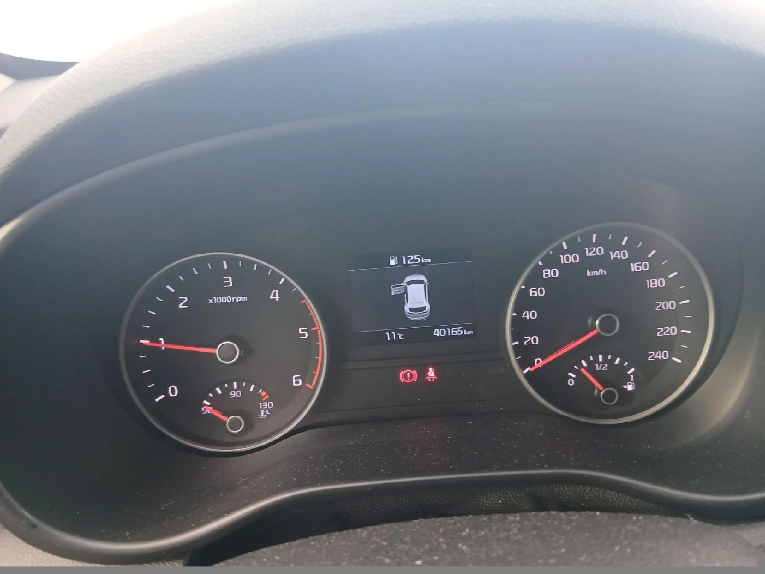 KIA SPORTAGE 1.6 MHEV DRIVE 100KW (136CV) 4X2 - Foto 9