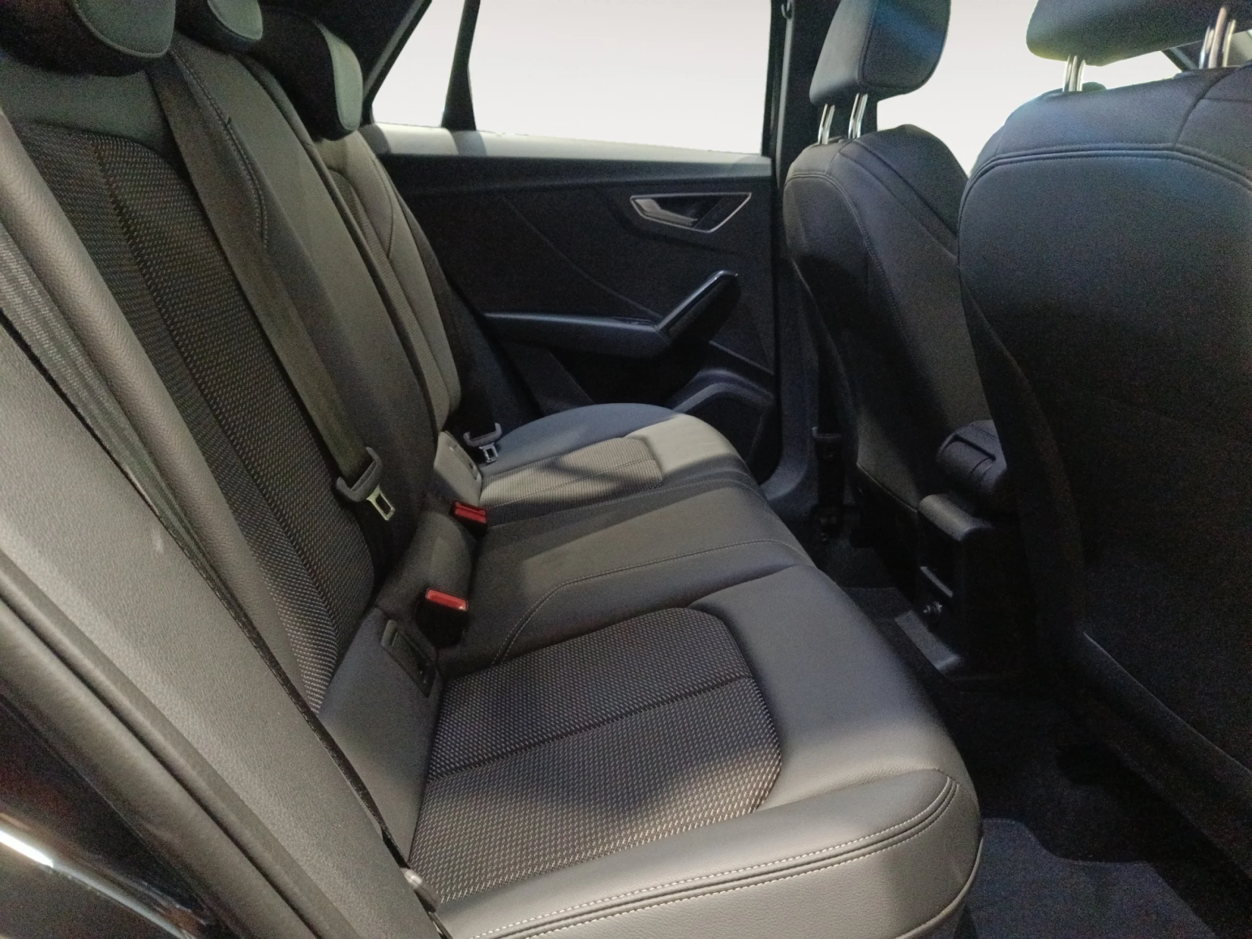 AUDI Q2 S LINE 35 TFSI 110KW (150CV) - Foto 9