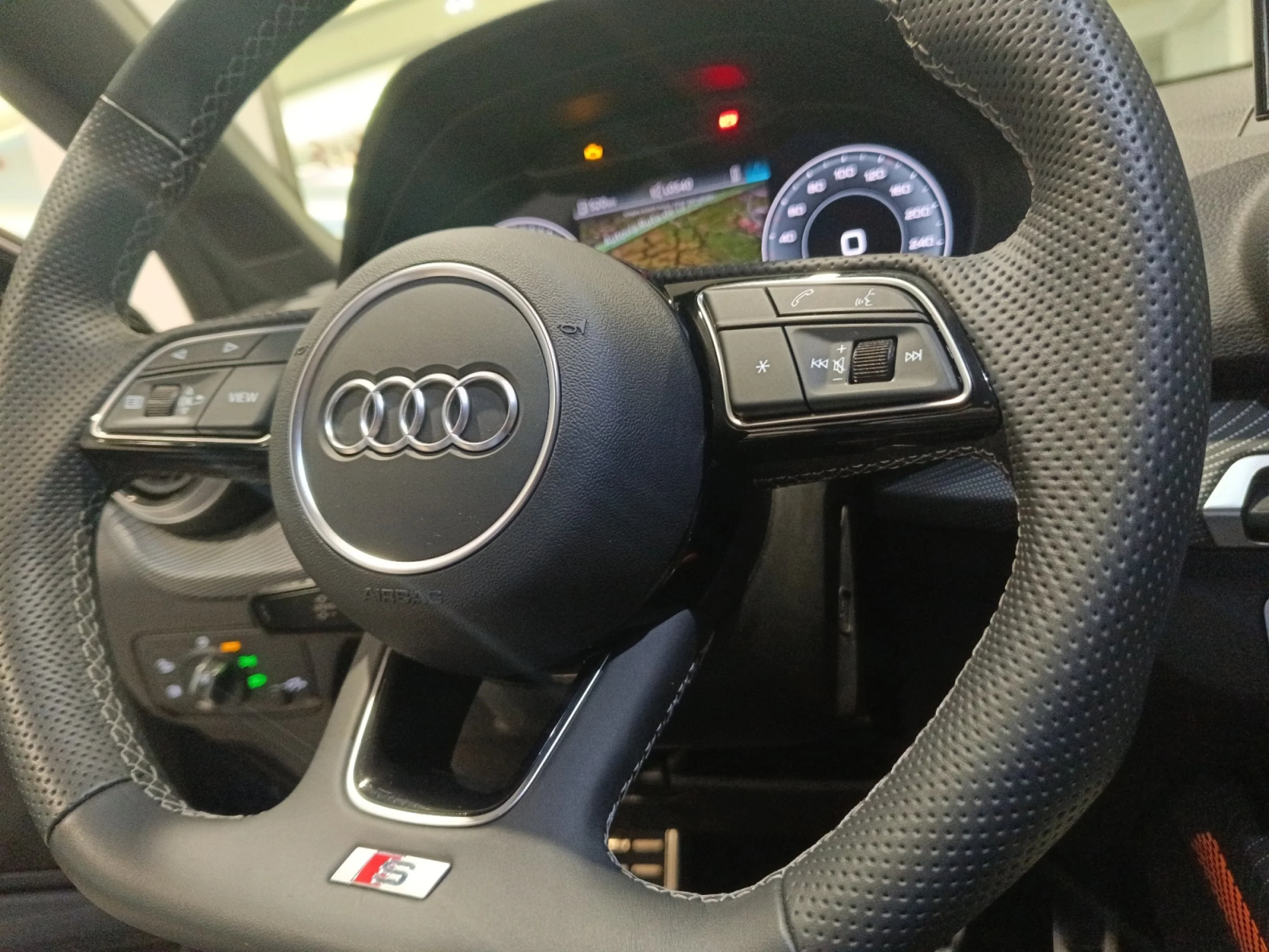 AUDI Q2 S LINE 35 TFSI 110KW (150CV) - Foto 15