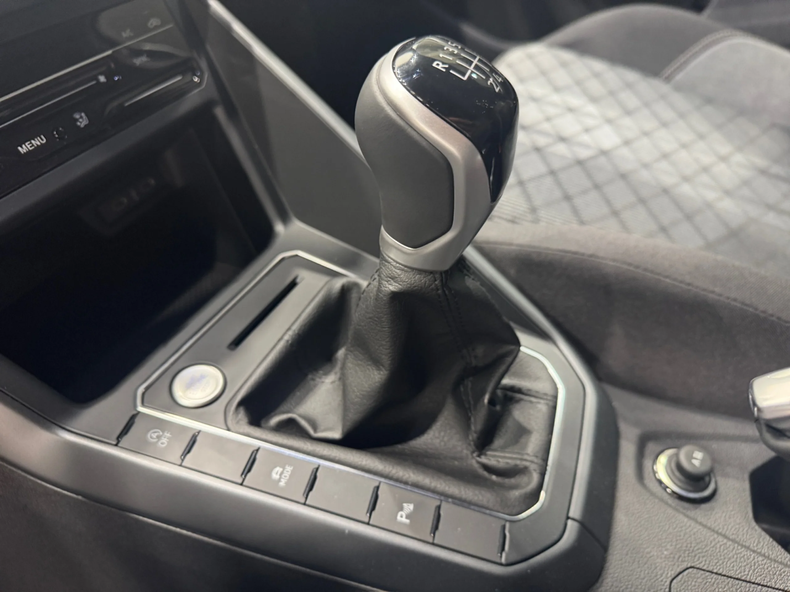 VOLKSWAGEN TAIGO R LINE 1.0 TSI 85KW (115CV) - Foto 9