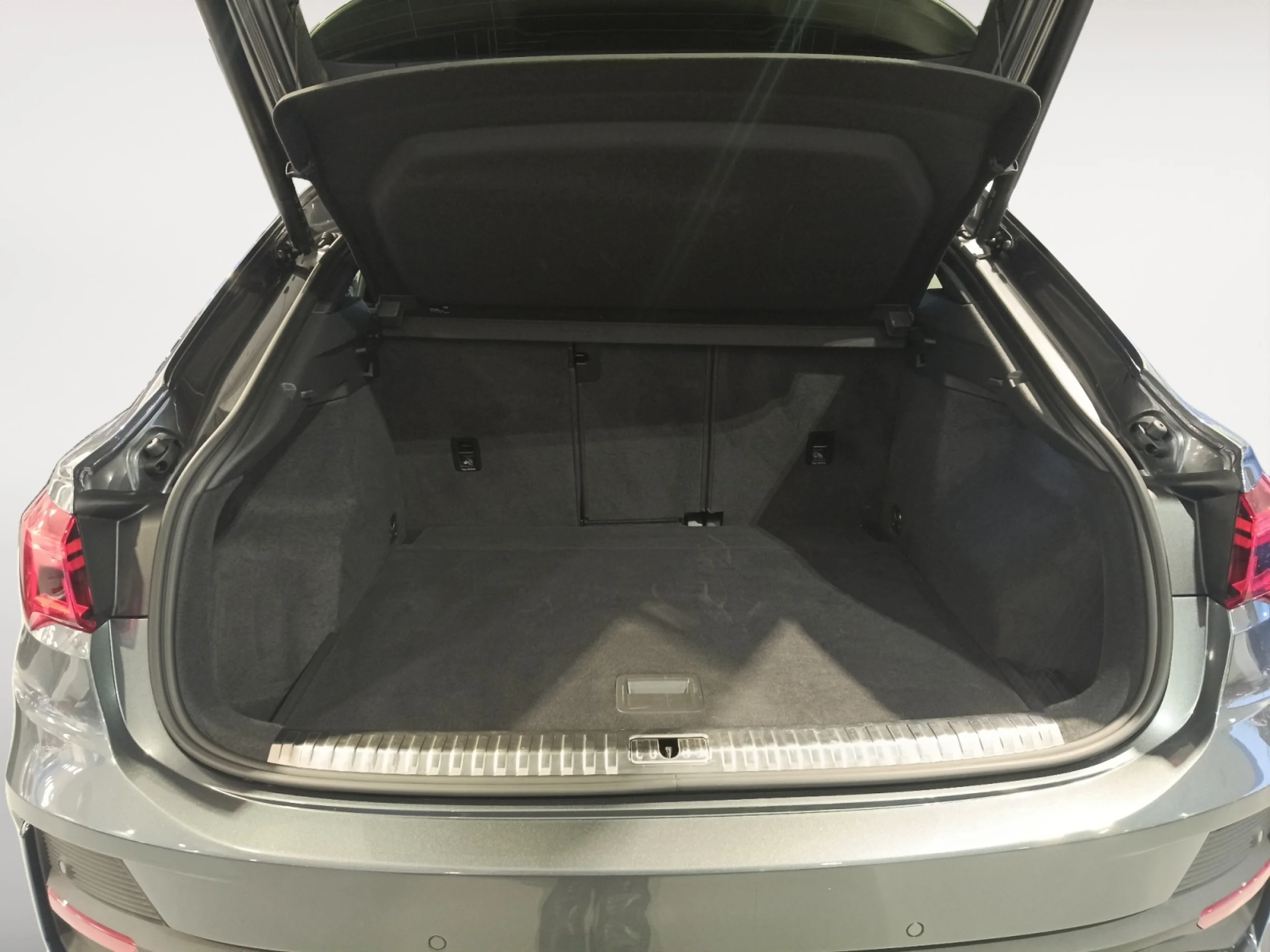 AUDI Q3 SPORTBACK BLACK LINE 35 TDI 110KW (150CV) S TRONIC - Foto 7