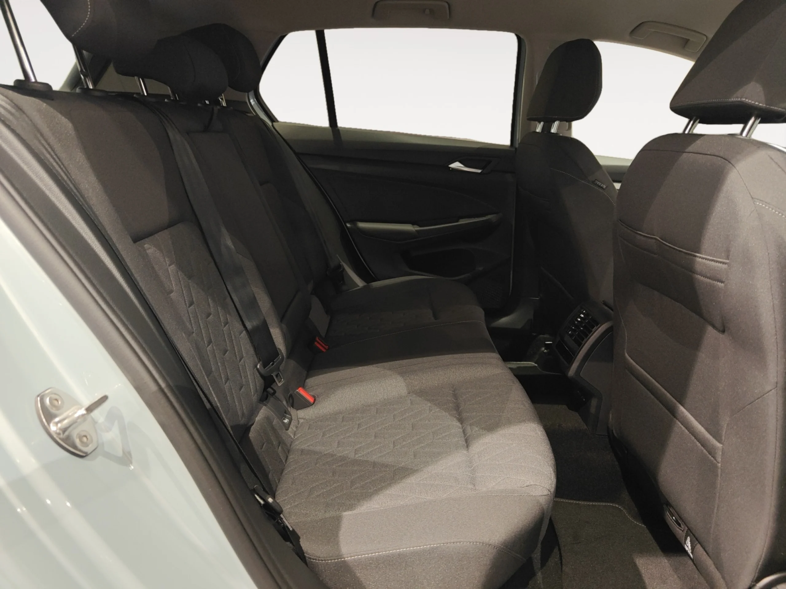 VOLKSWAGEN GOLF MATCH 1.5 PHEV 110KW / 85KW DSG - Foto 6