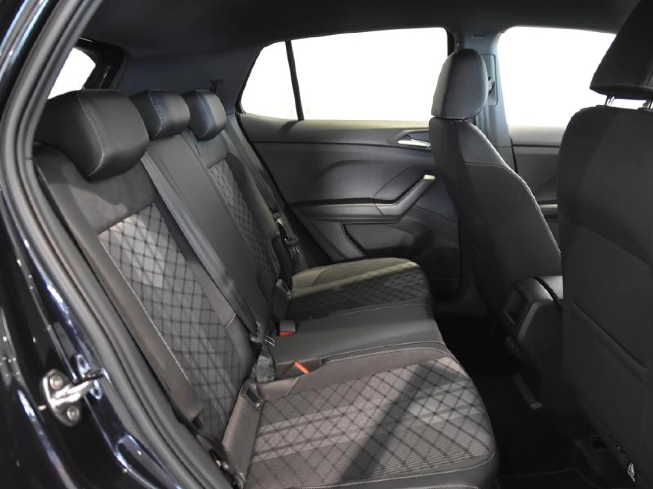 VOLKSWAGEN T CROSS R LINE 1.0 TSI 85KW (115CV) DSG - Foto 6