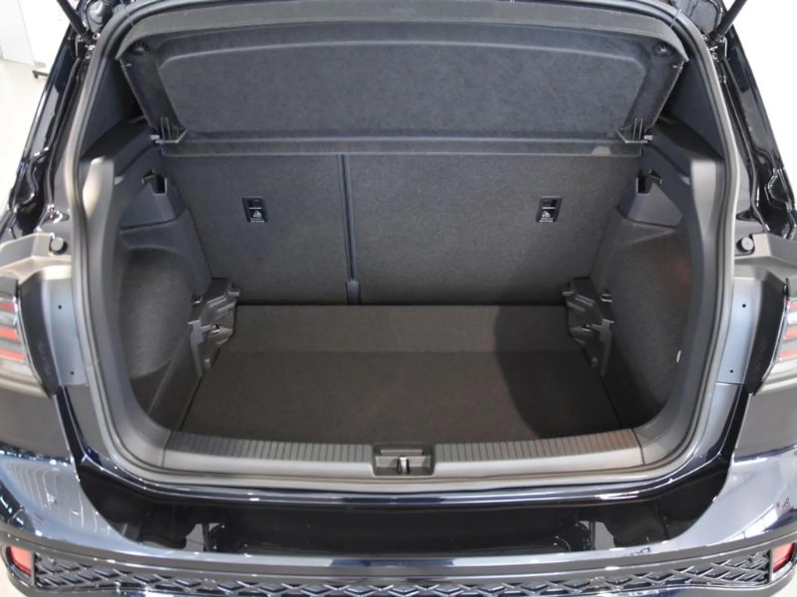 VOLKSWAGEN T CROSS R LINE 1.0 TSI 85KW (115CV) DSG - Foto 8