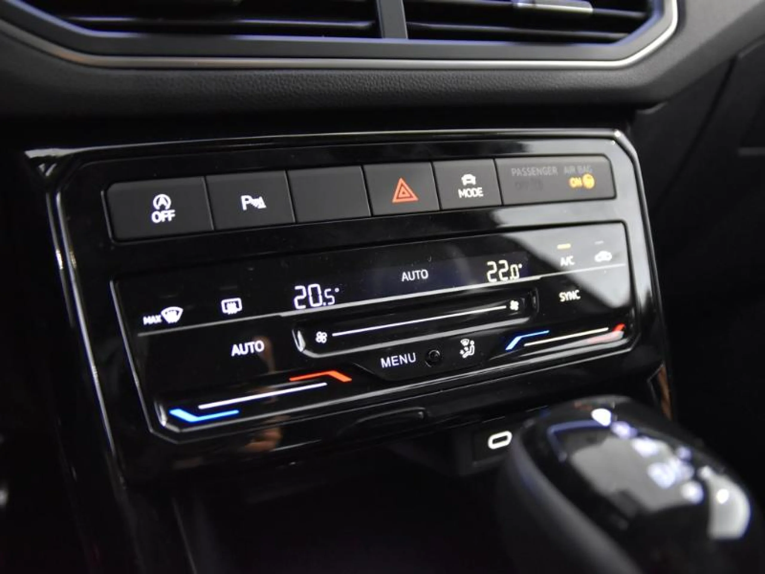 VOLKSWAGEN T CROSS R LINE 1.0 TSI 85KW (115CV) DSG - Foto 11