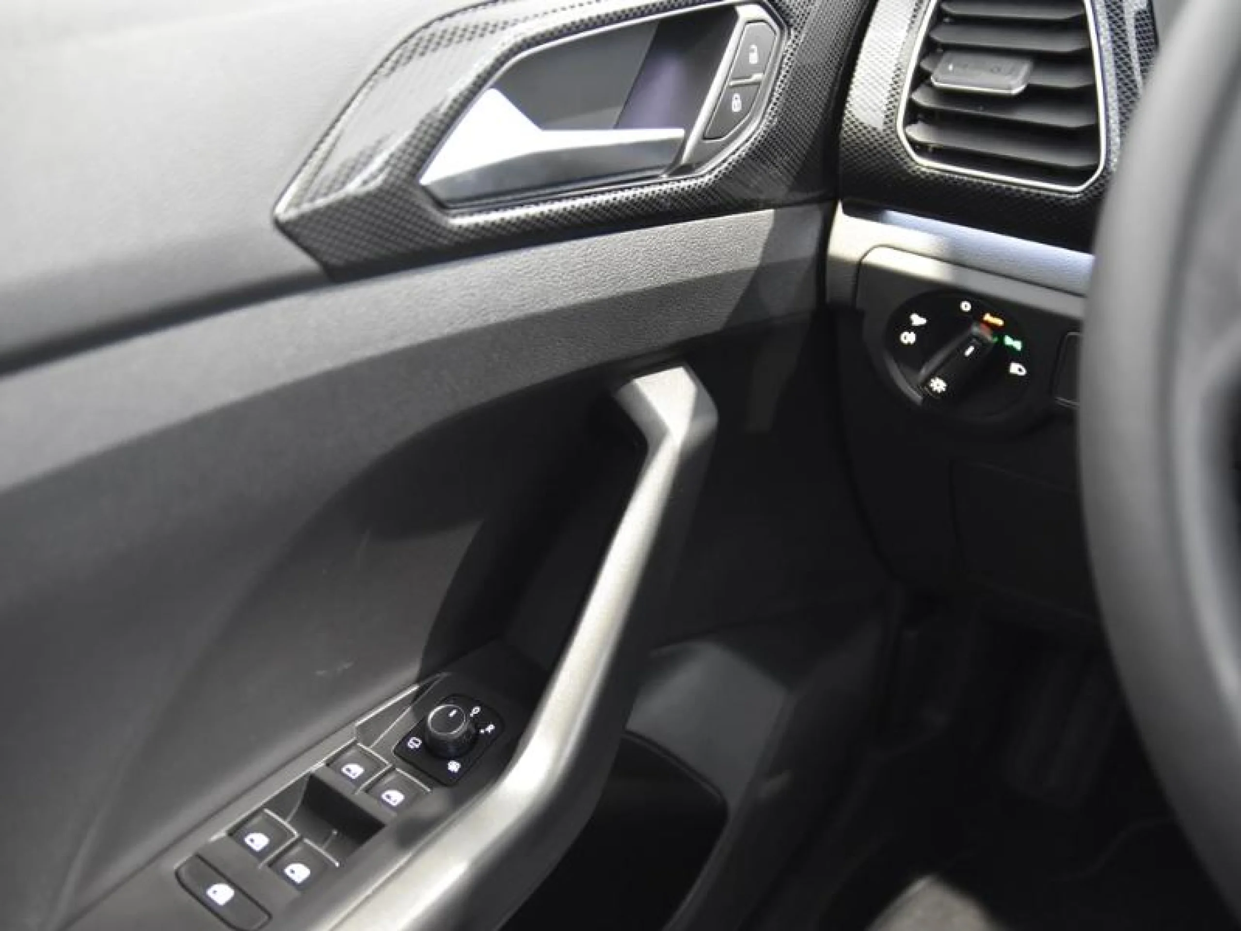 VOLKSWAGEN T CROSS R LINE 1.0 TSI 85KW (115CV) DSG - Foto 15