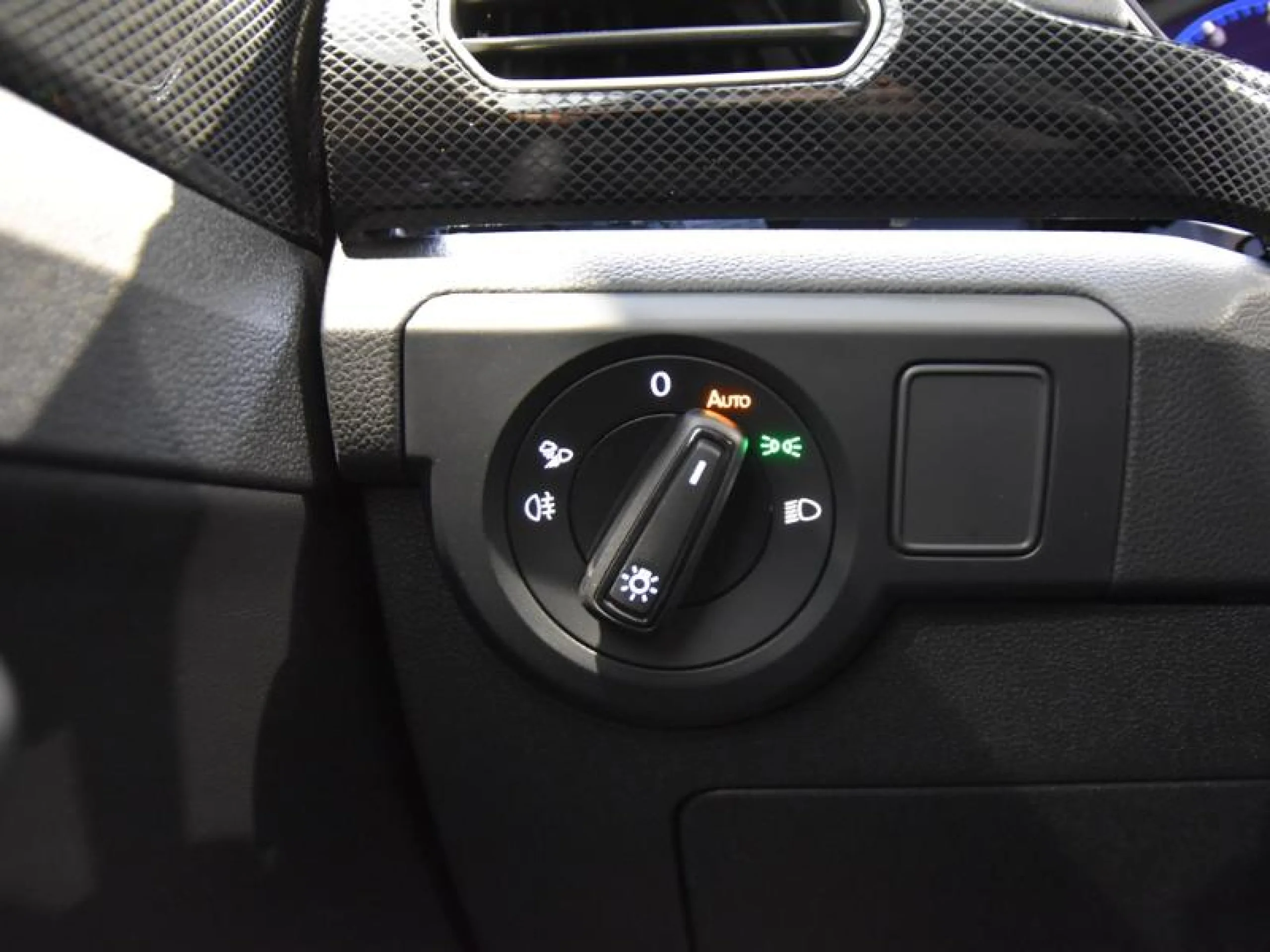 VOLKSWAGEN T CROSS R LINE 1.0 TSI 85KW (115CV) DSG - Foto 16