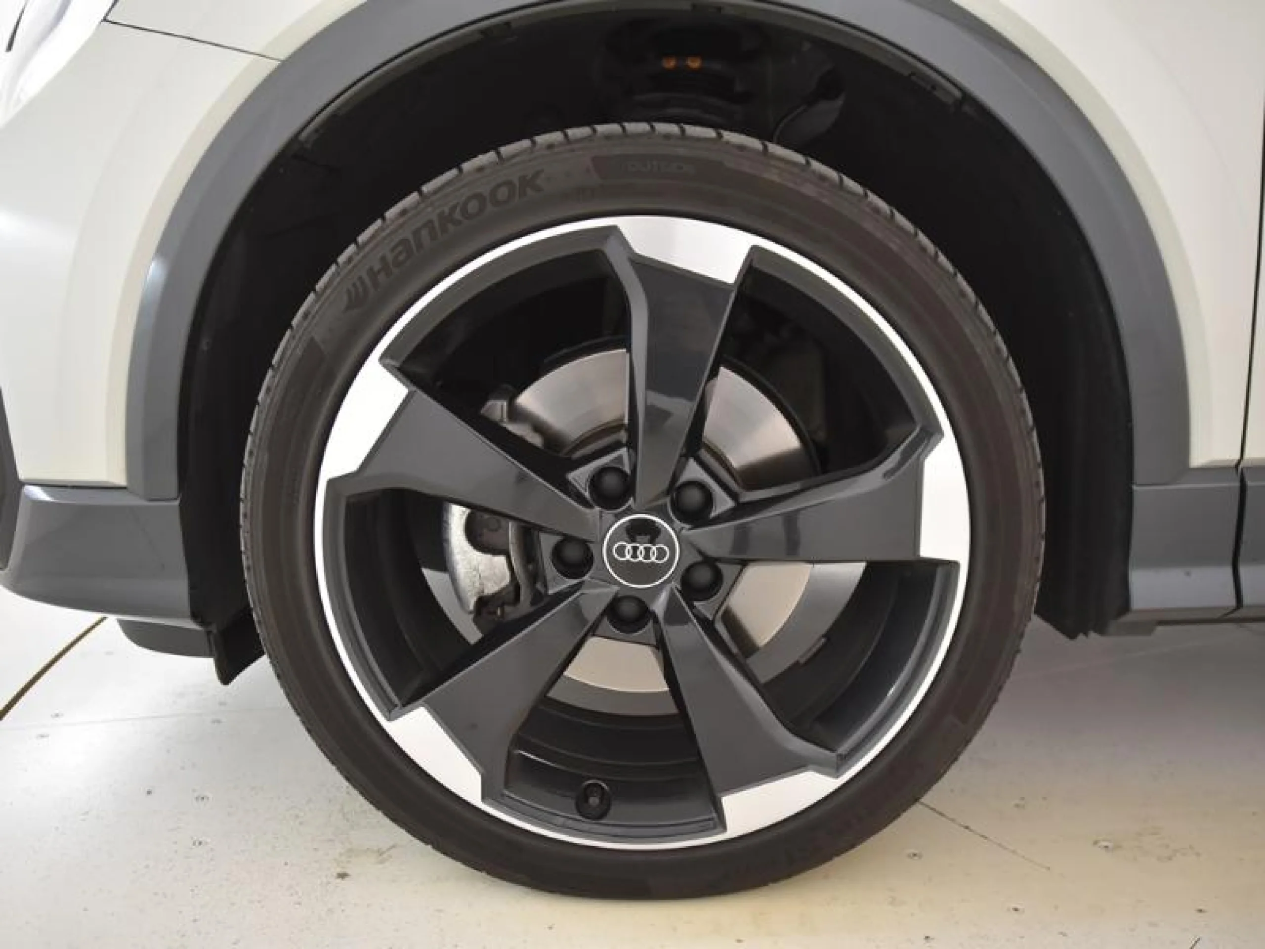 AUDI Q2 BLACK LINE 35 TDI 110KW (150CV) S TRONIC - Foto 8