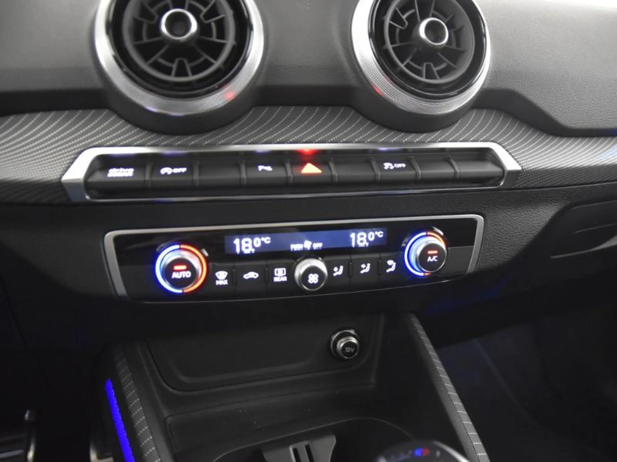 AUDI Q2 BLACK LINE 35 TDI 110KW (150CV) S TRONIC - Foto 15