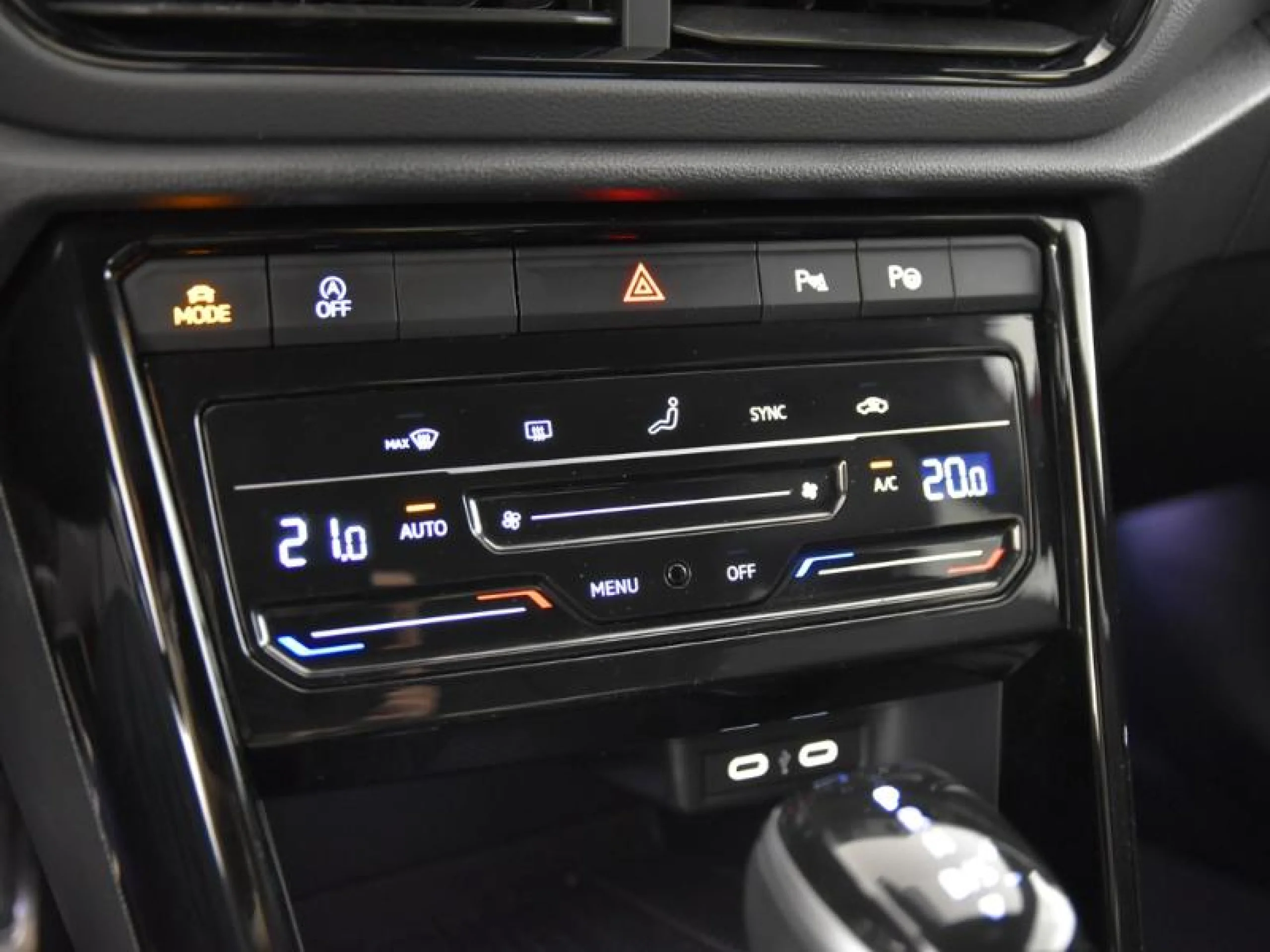 VOLKSWAGEN T ROC R LINE 1.5 TSI 110KW (150CV) DSG - Foto 11