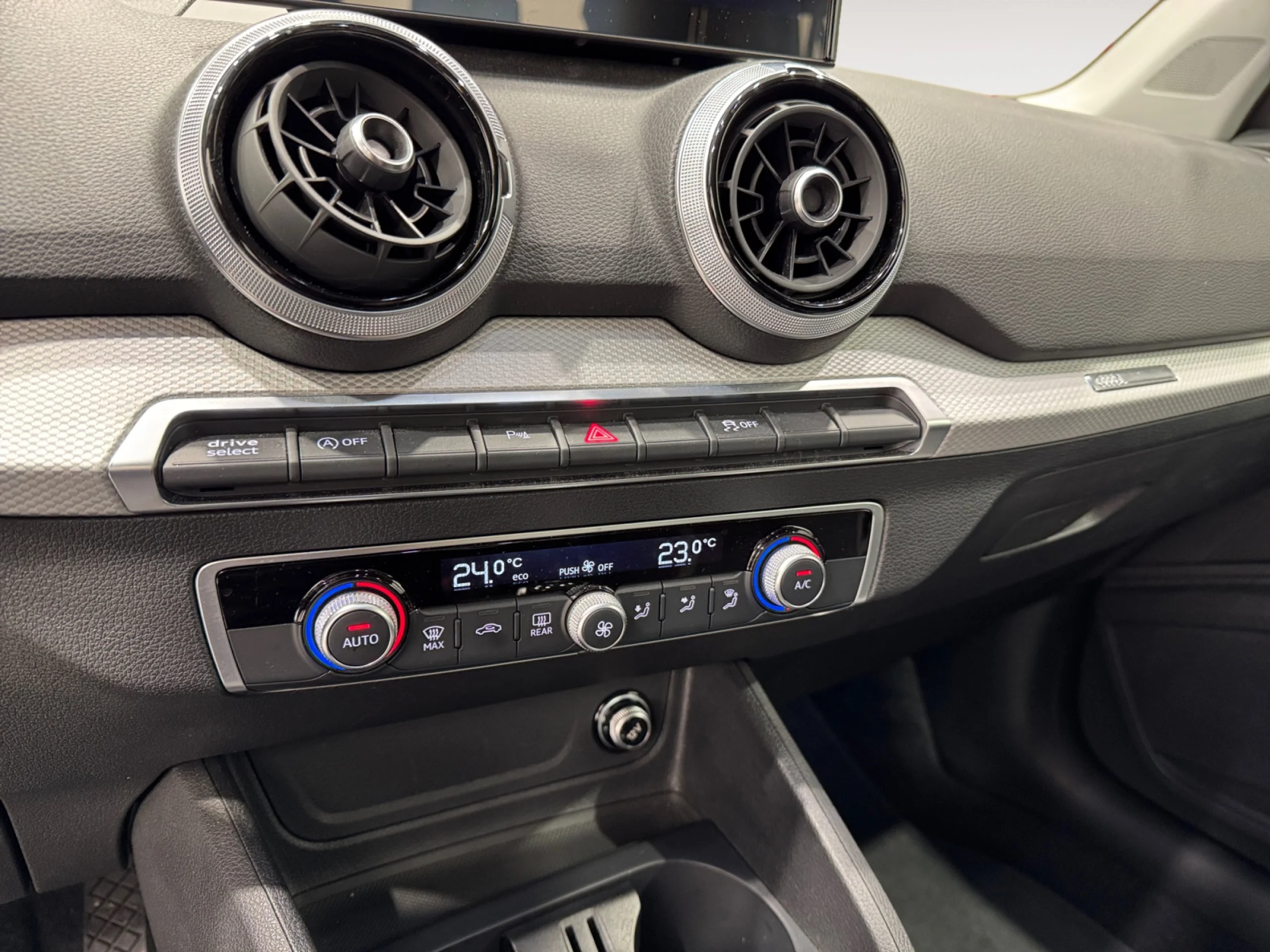 AUDI Q2 S LINE 35 TFSI 110KW (150CV) - Foto 16