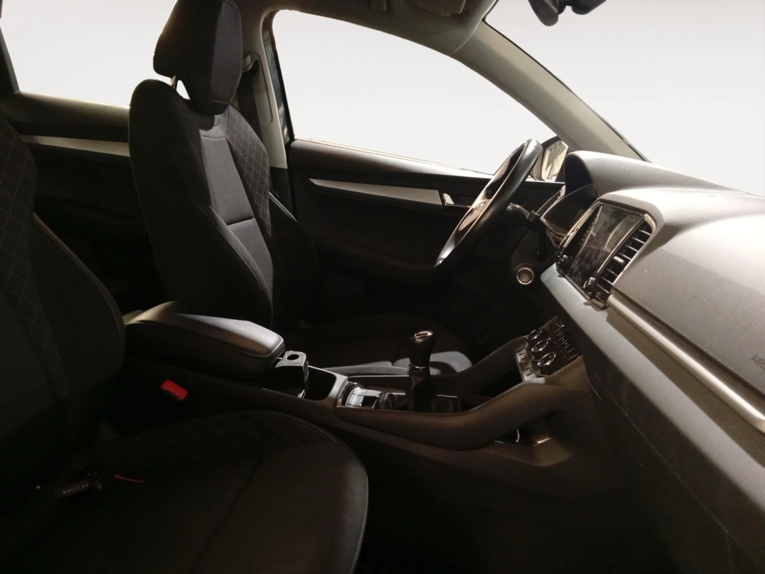 SKODA KAROQ 1.5 TSI 110KW (150CV) ACT AMBITION - Foto 4