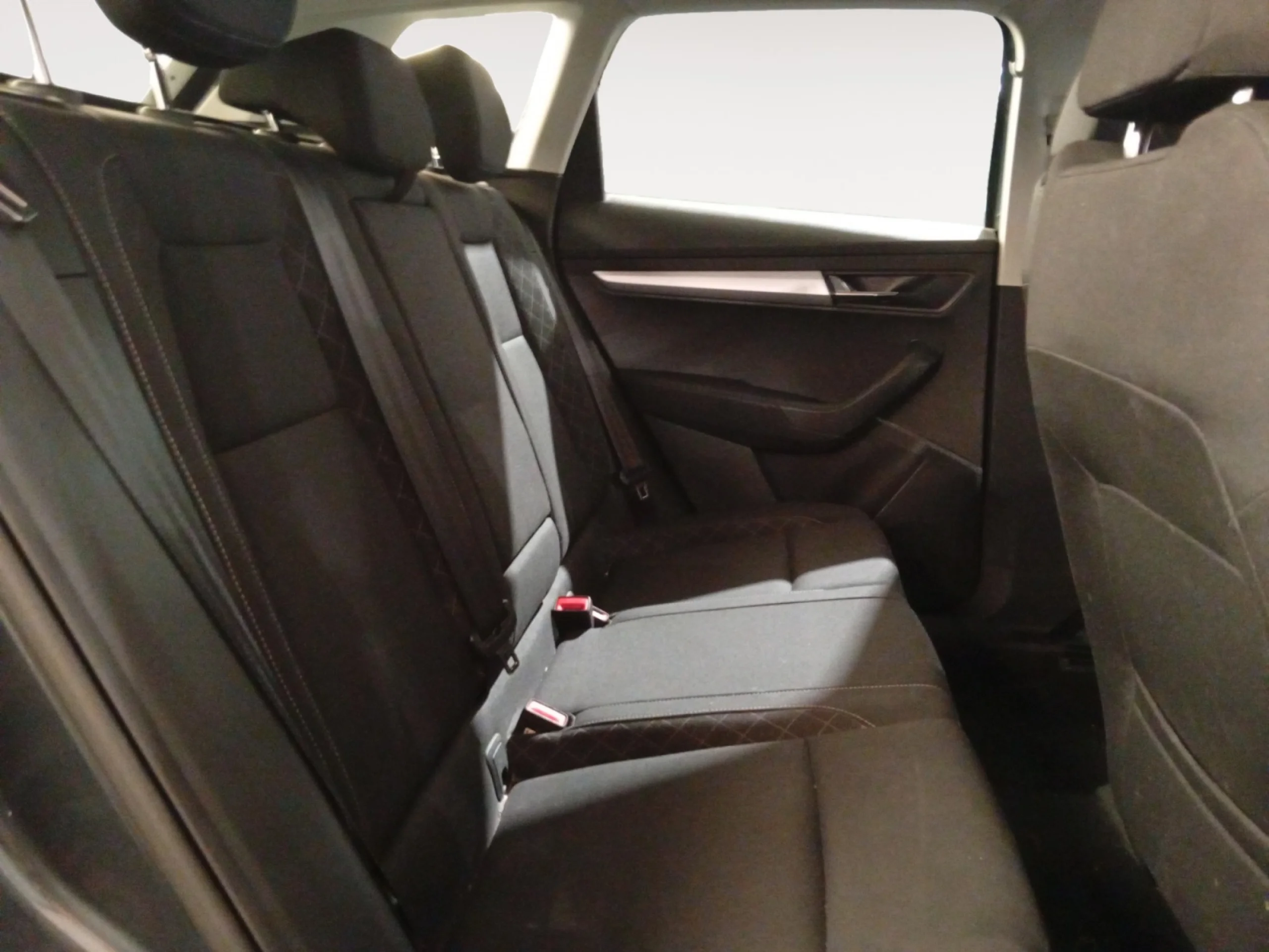 SKODA KAROQ 1.5 TSI 110KW (150CV) ACT AMBITION - Foto 5