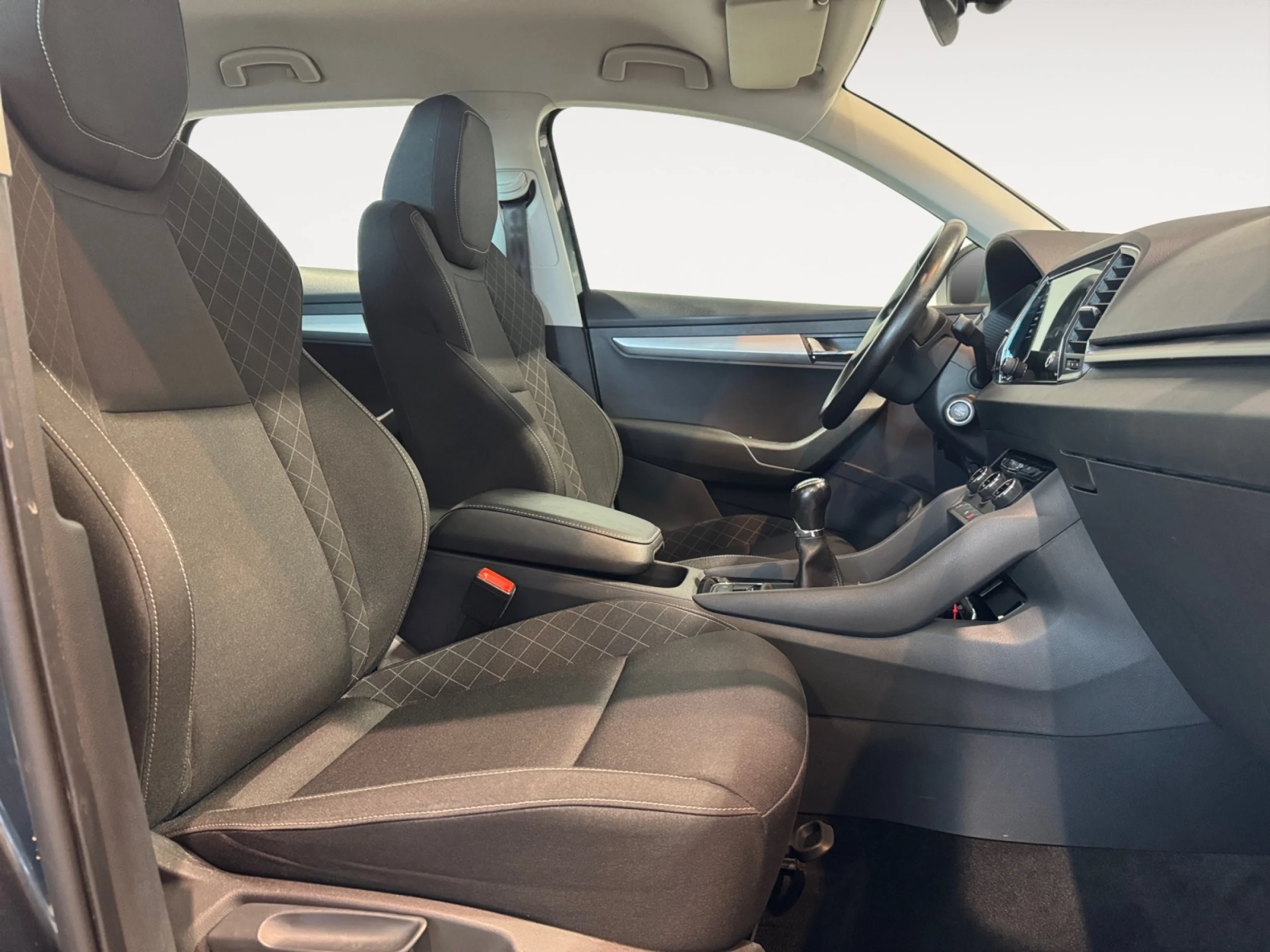 SKODA KAROQ 1.5 TSI 110KW (150CV) ACT AMBITION - Foto 5